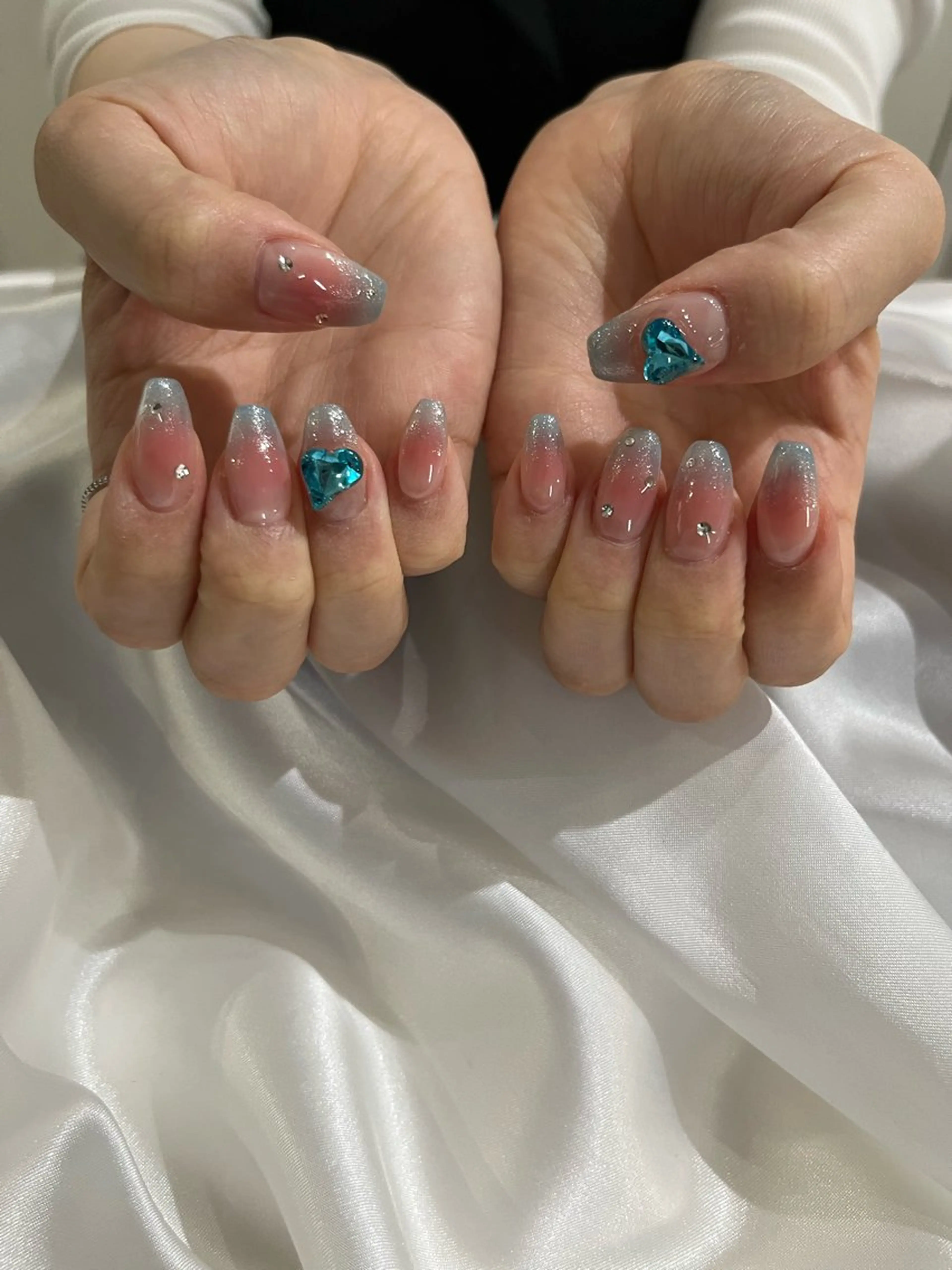 ネイル ハンドネイル 根津 綾子のネイルデザイン