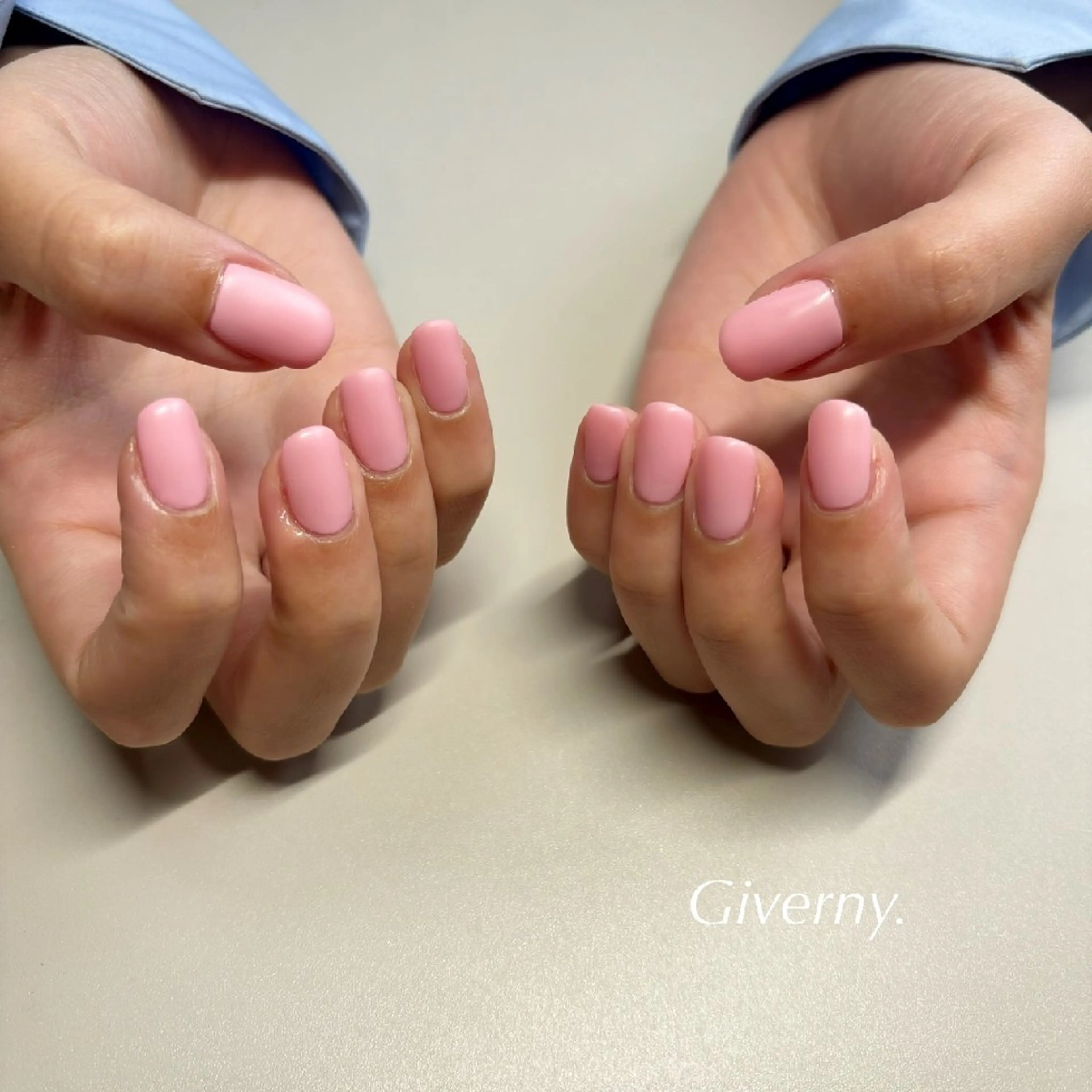 ネイル マットネイル ピンク 春ネイル 冬ネイル ハンドネイル Giverny .のネイルデザイン