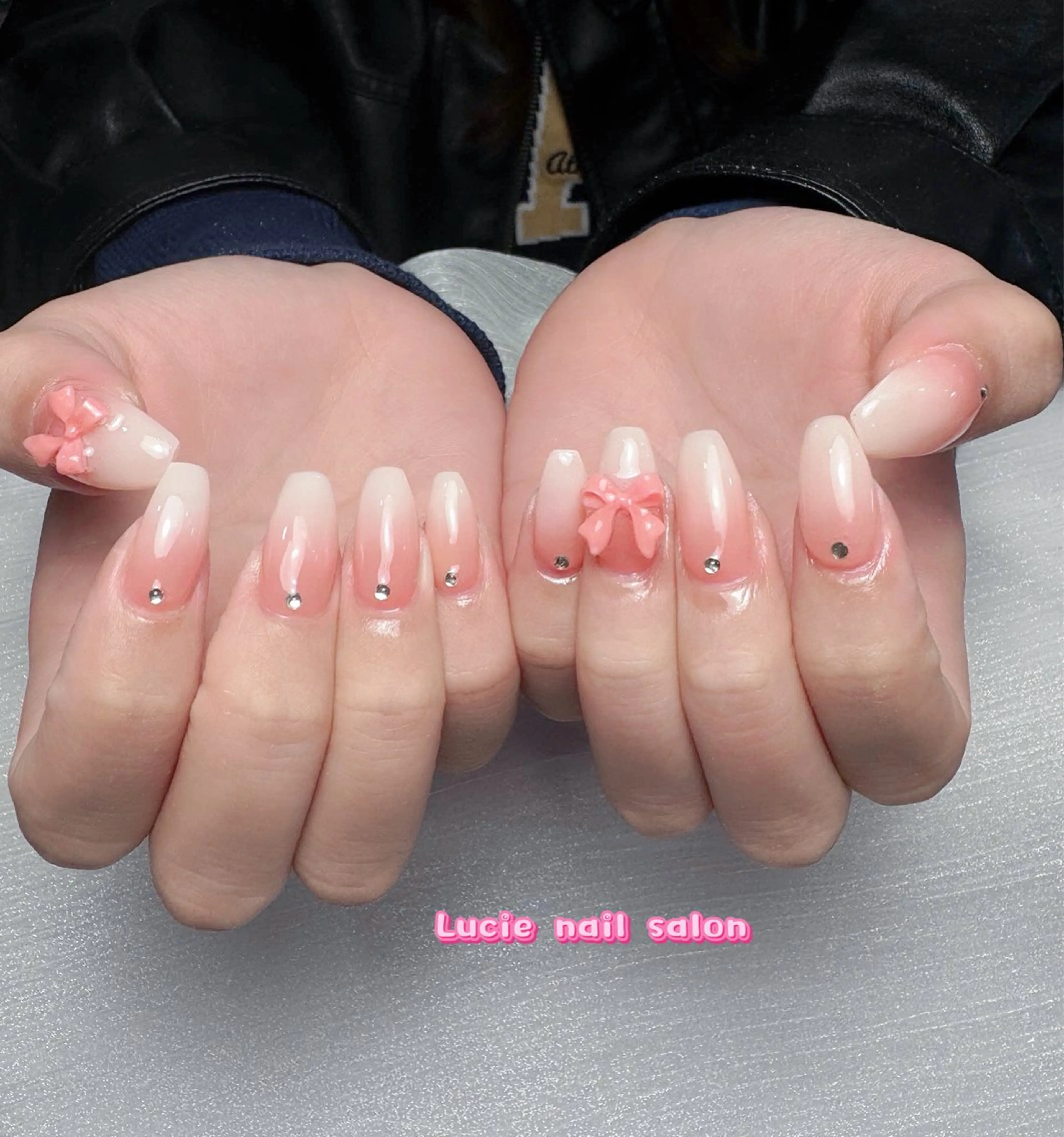 ネイル ボルドー チークネイル 成人式 フレンチネイル キラキラネイル ハンドネイル LUCIE NAIL SALON所属・LU CIEのネイルデザイン