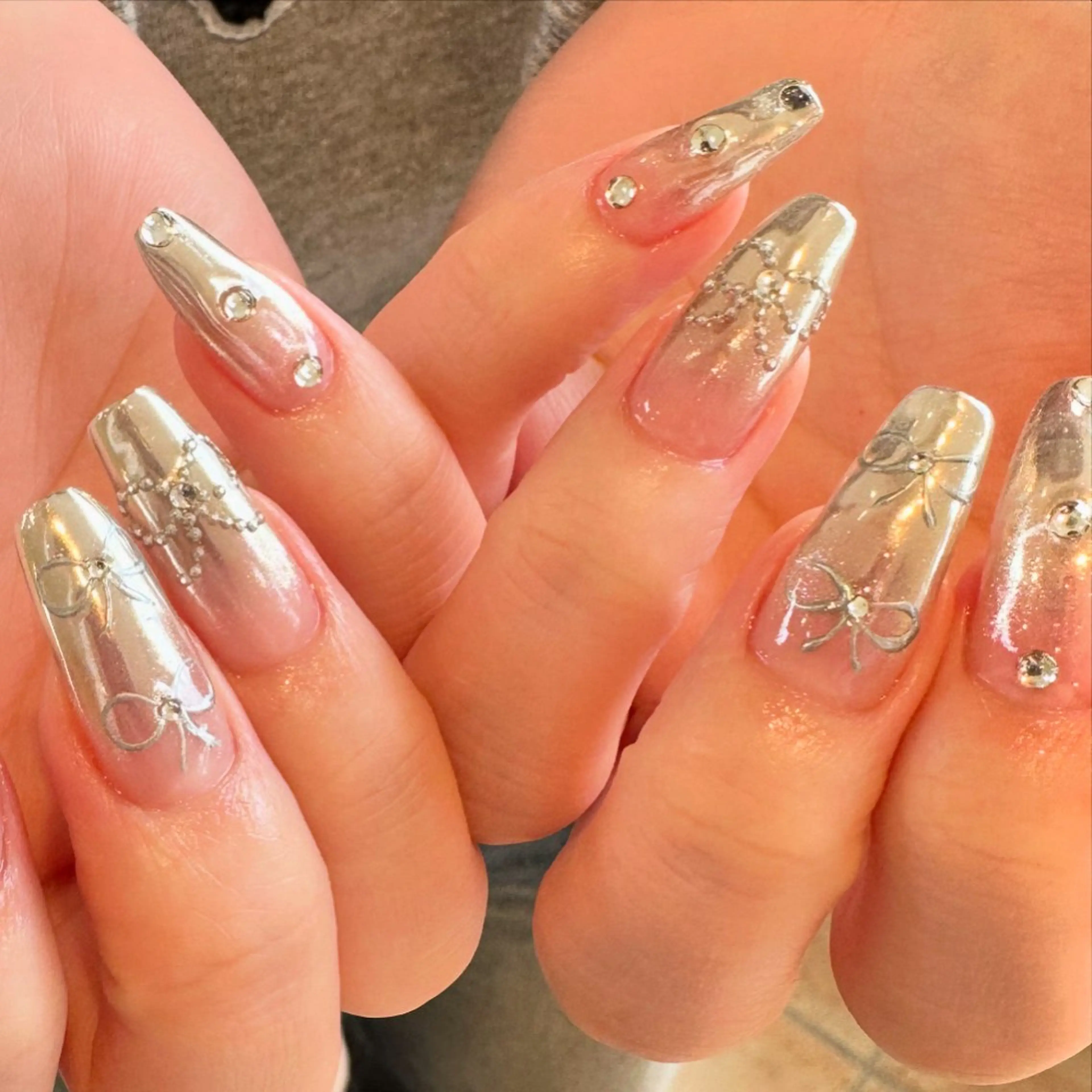 ネイル ハンドネイル 佐藤 穂乃香のネイルデザイン