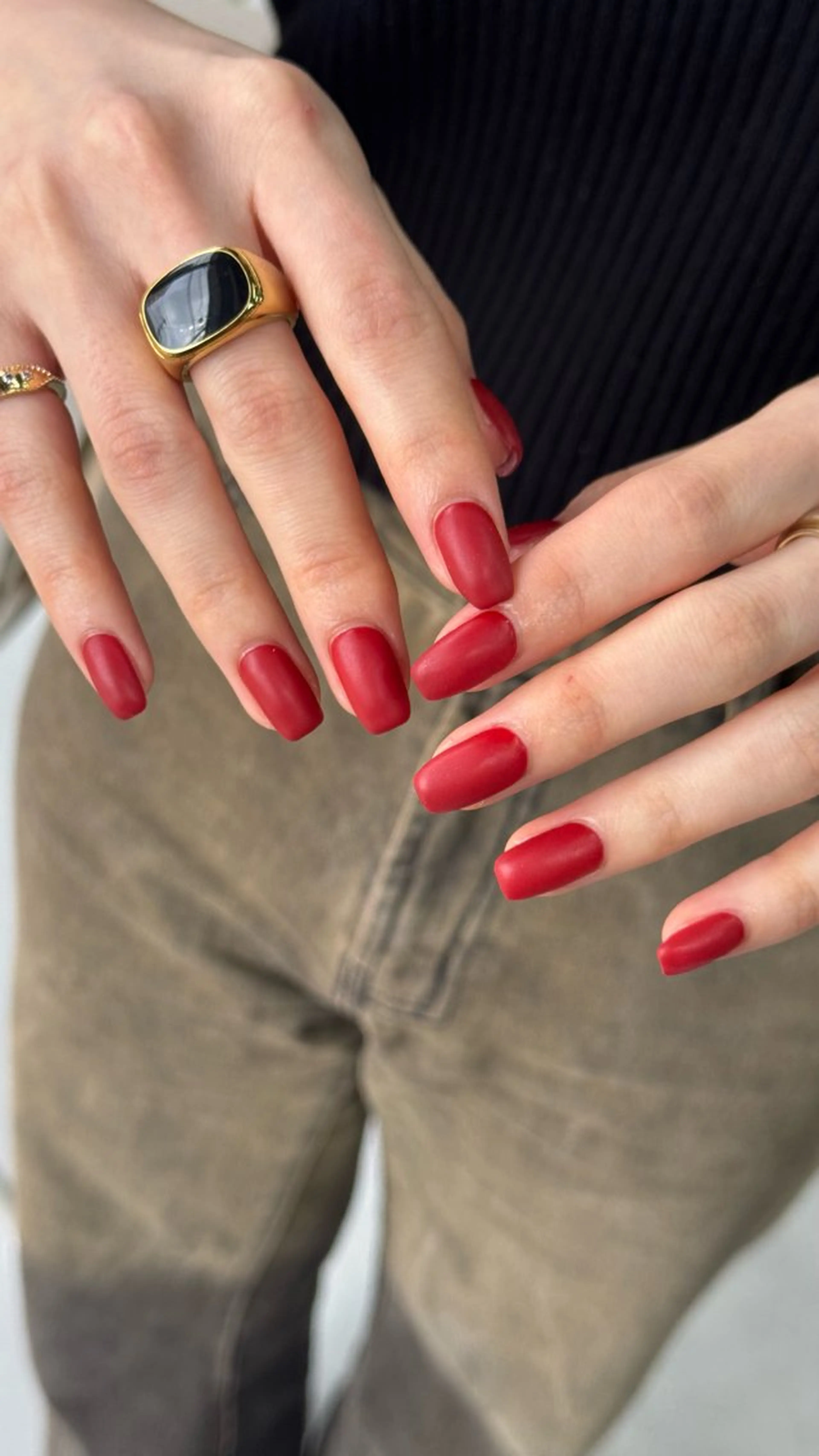 ネイル マットネイル ワンカラーネイル 赤色 ハンドネイル Momoka ネイリスト福岡/薬院のネイルデザイン