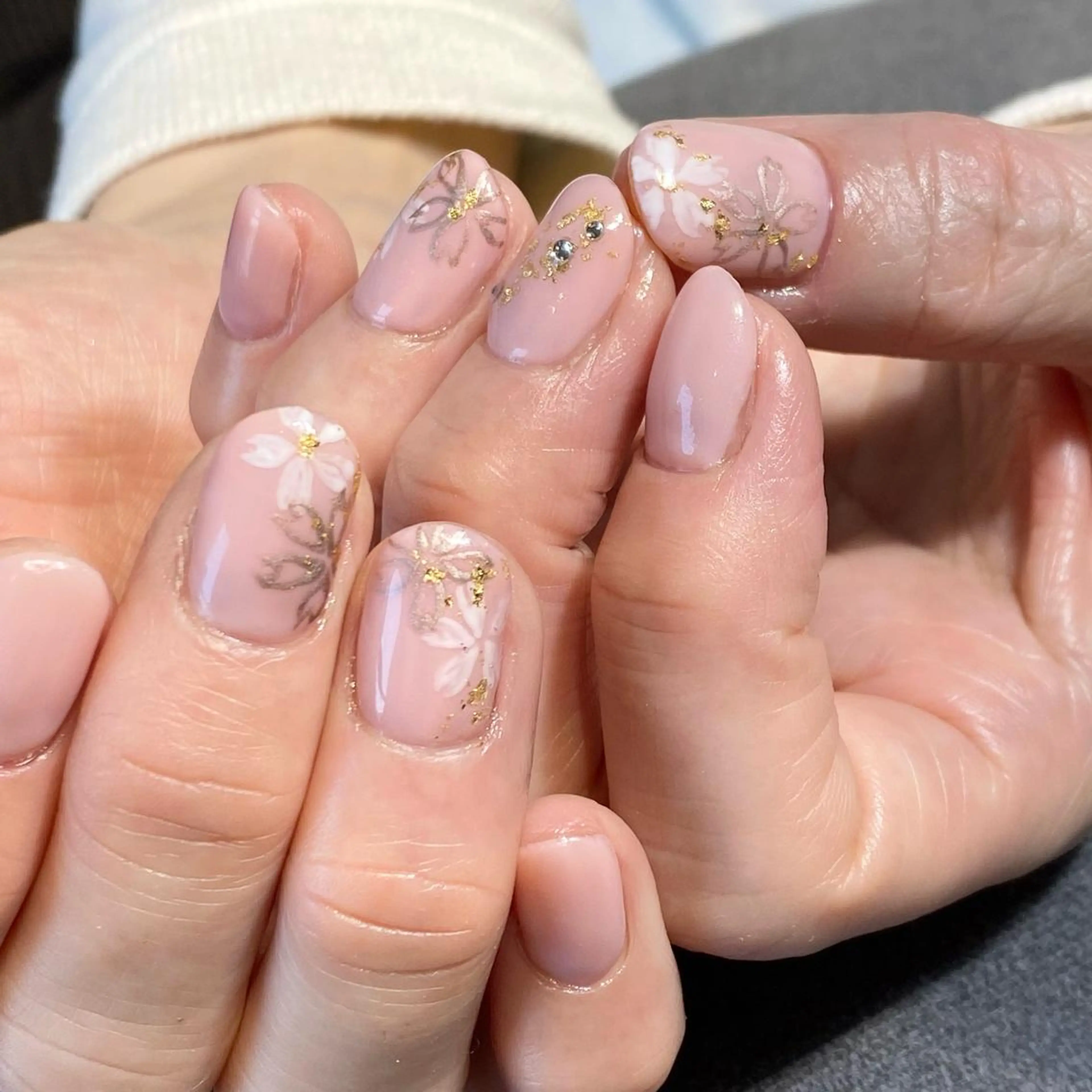 ネイル Flore (フロール)の眉毛・アイブロウイメージ