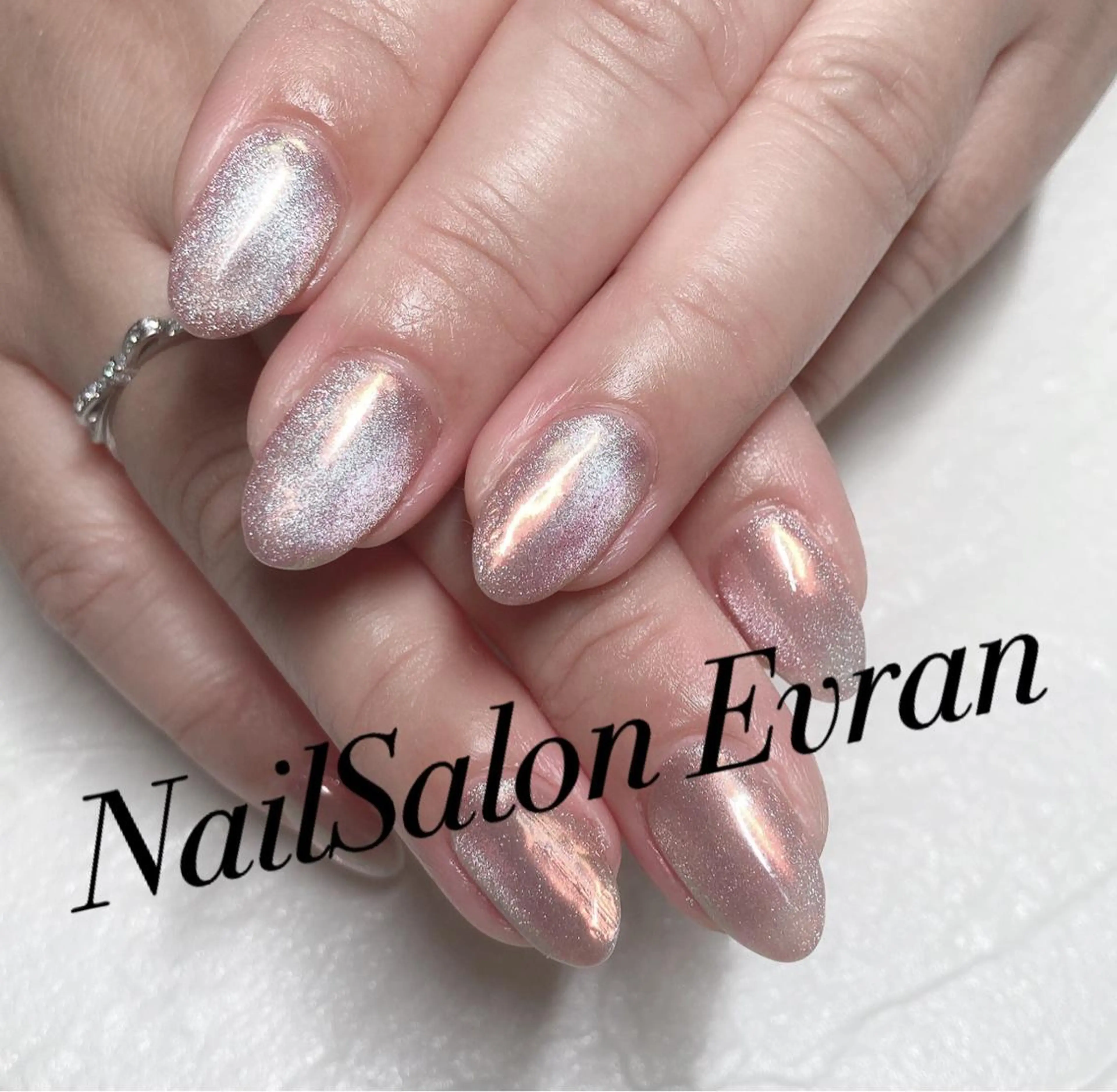 ネイル オーロラネイル マグネットネイル ミラーネイル Nail salon Evranのネイルデザイン