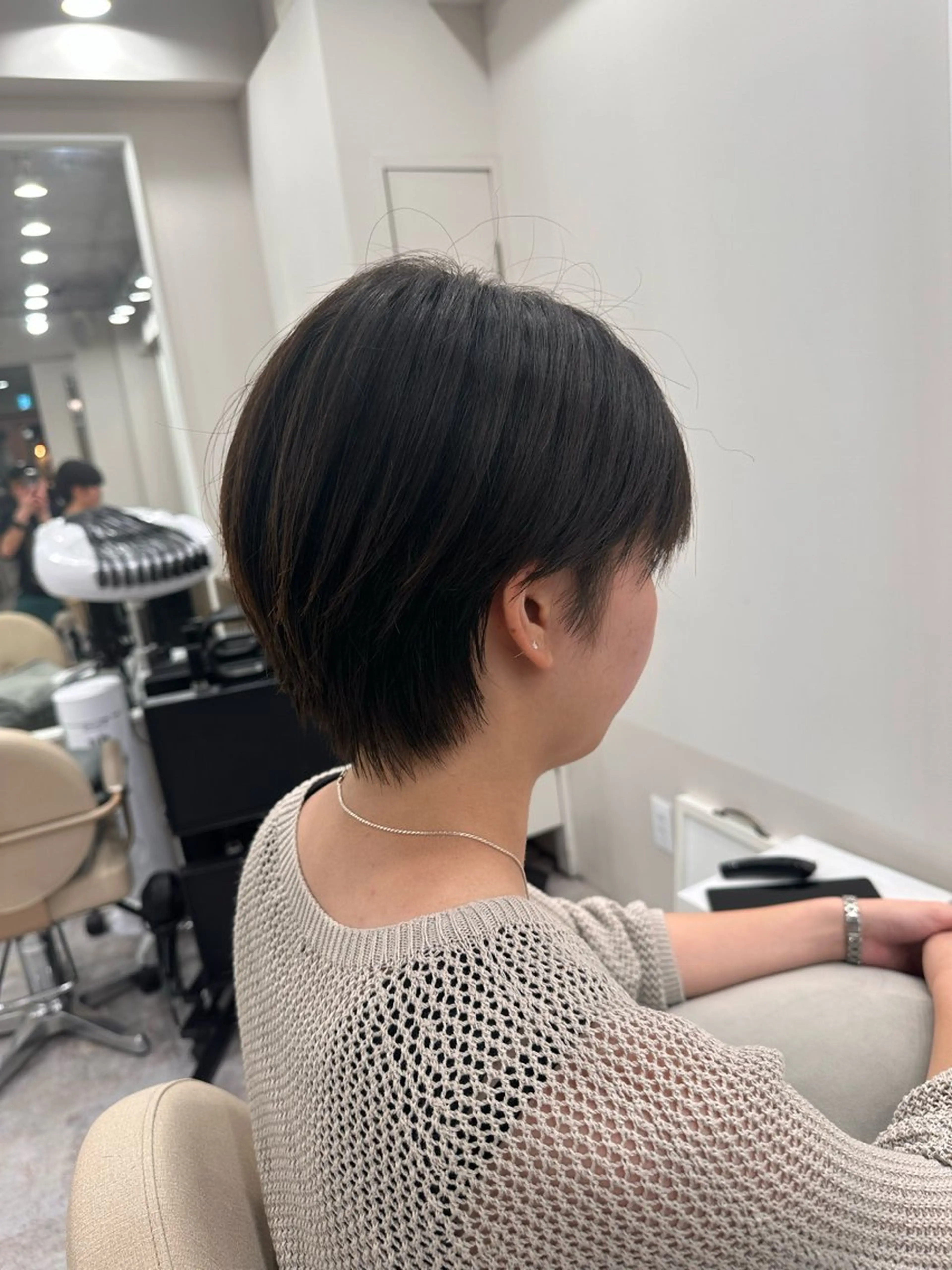 ショート ボブ、レイヤー、 ハイトーン、古淵のヘアスタイル