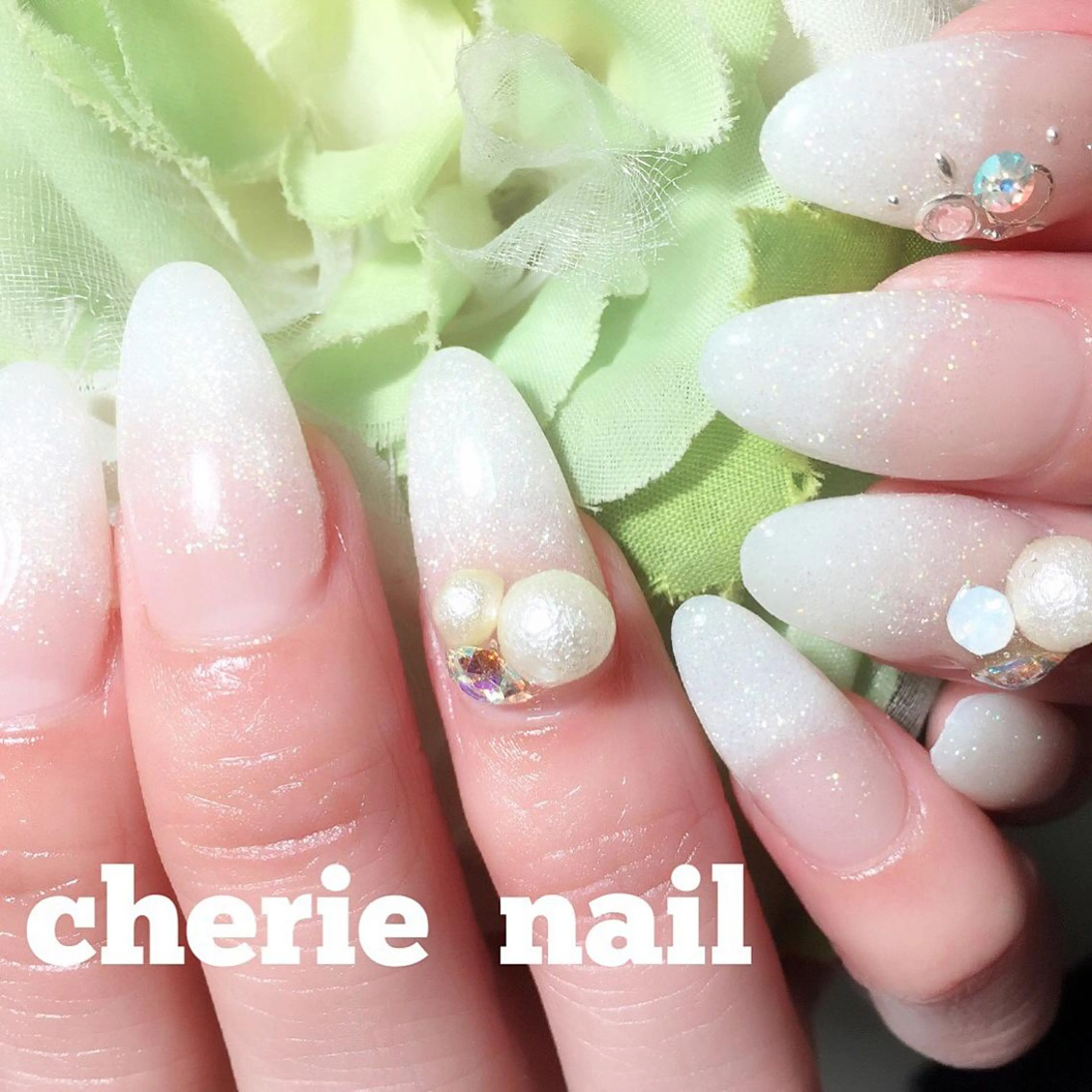 ネイル ラメ(グリッター) スカルプネイル cherie nail所属・馬場 鮎のエステ・リラクイメージ