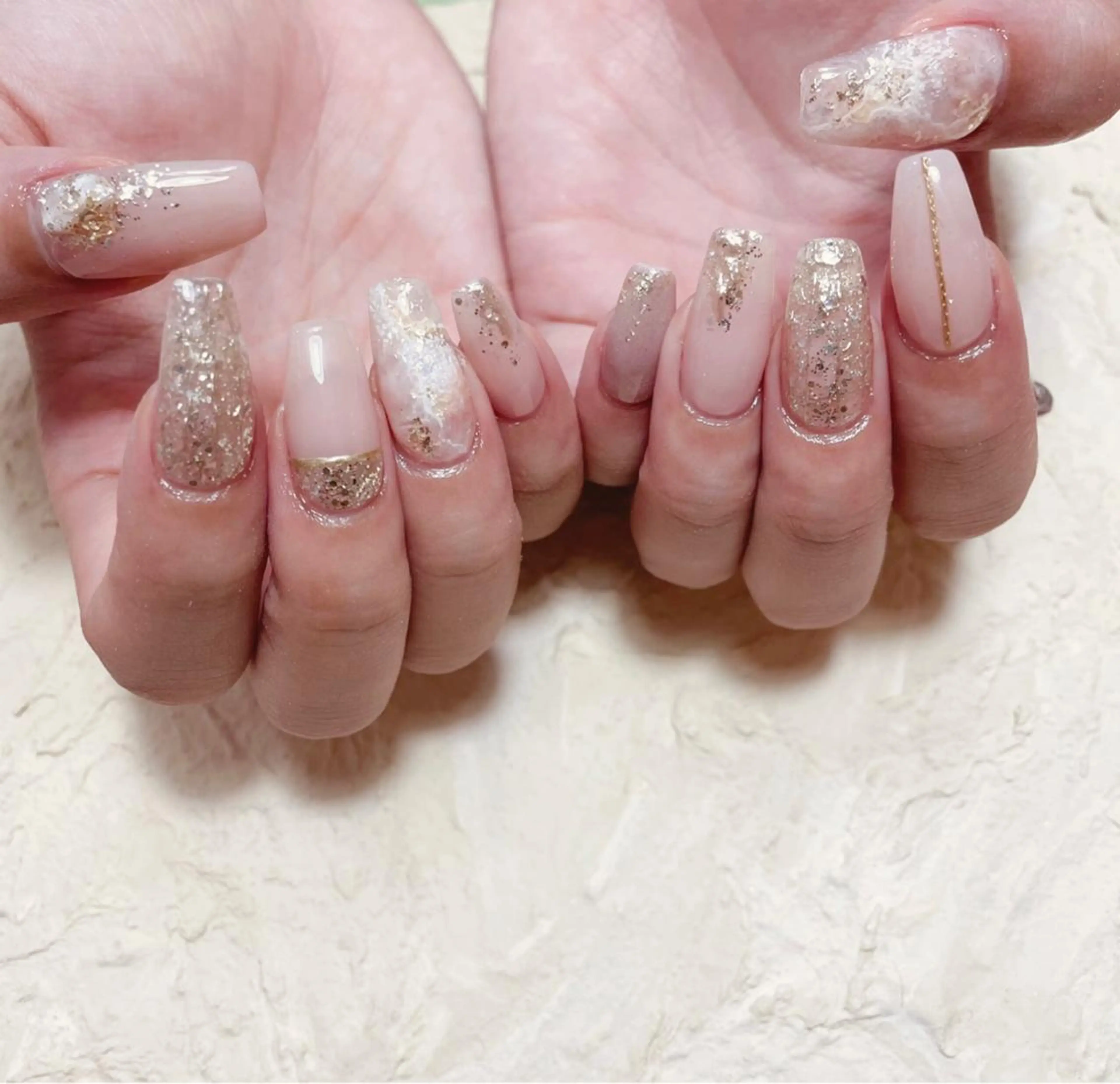 ネイル May.by Charme  Hのネイルデザイン