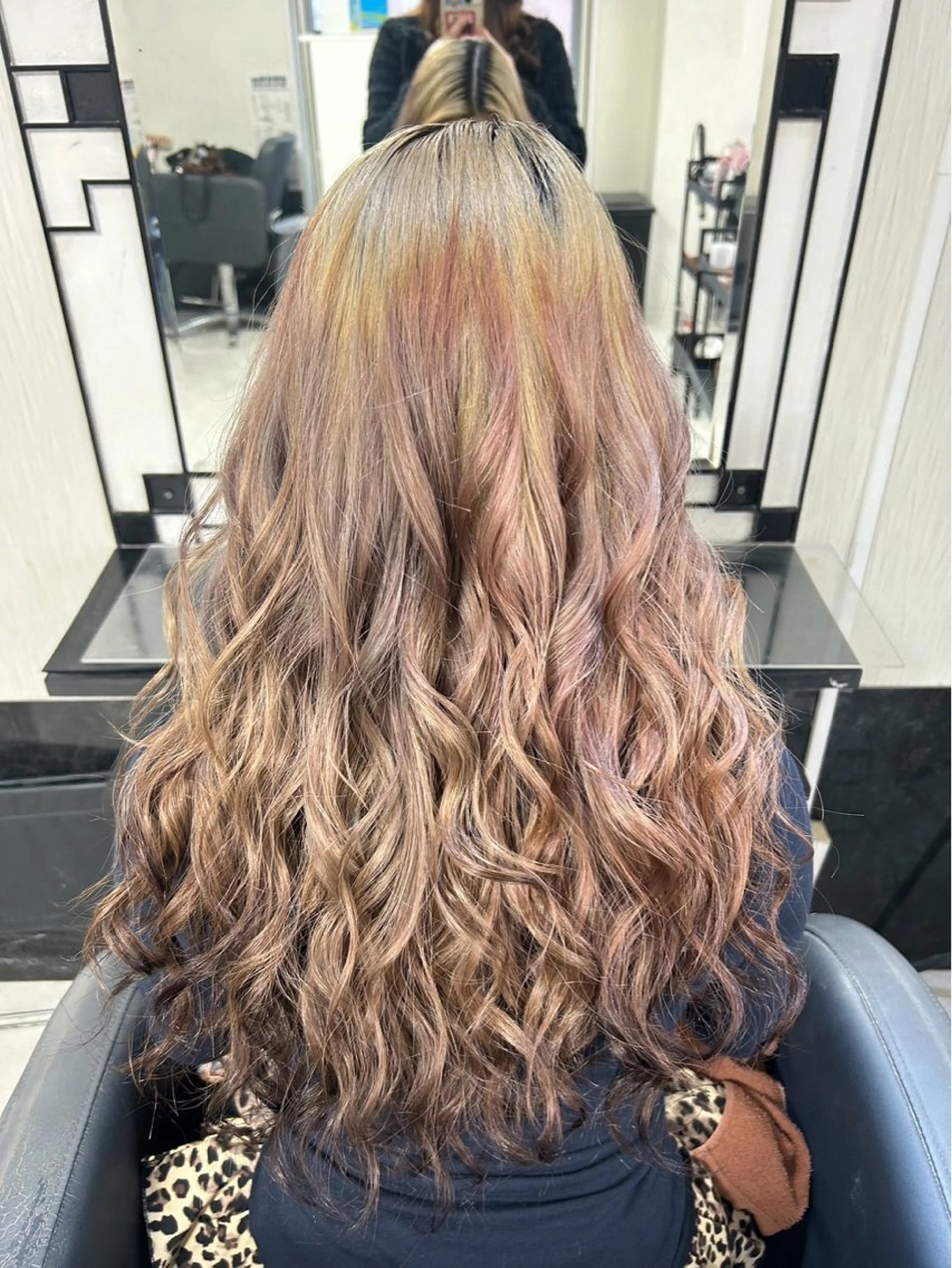 ロング ベルグロー🧡 心斎橋スタッフ🦋のヘアスタイル