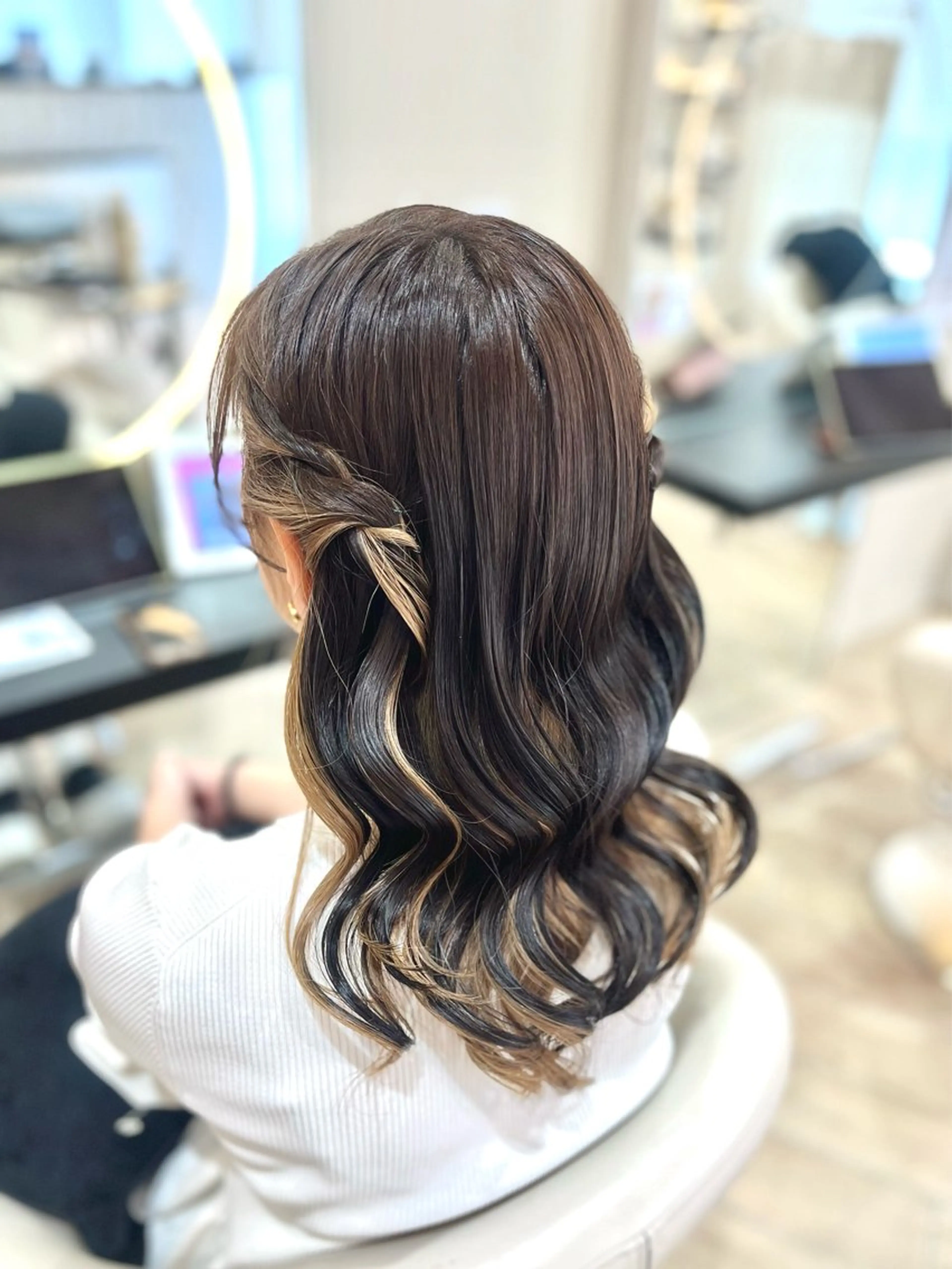 ヘアアレンジ ハーフアップ ヘアセット 透明感カラー🫧/ アレンジ/ayanoのヘアスタイル