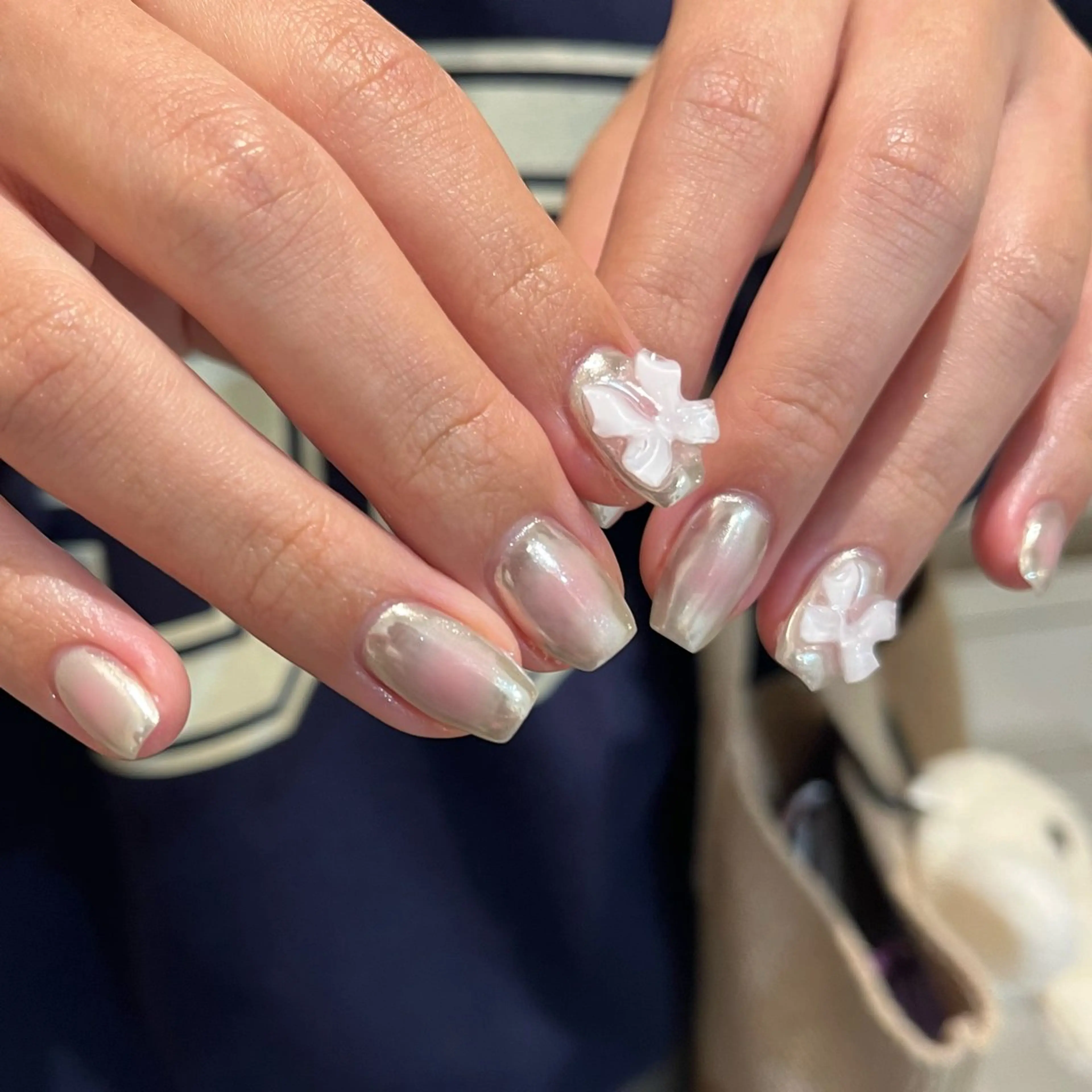 ネイル チークネイル ミラーネイル ハンドネイル Momone /渋谷/パラジェルのネイルデザイン