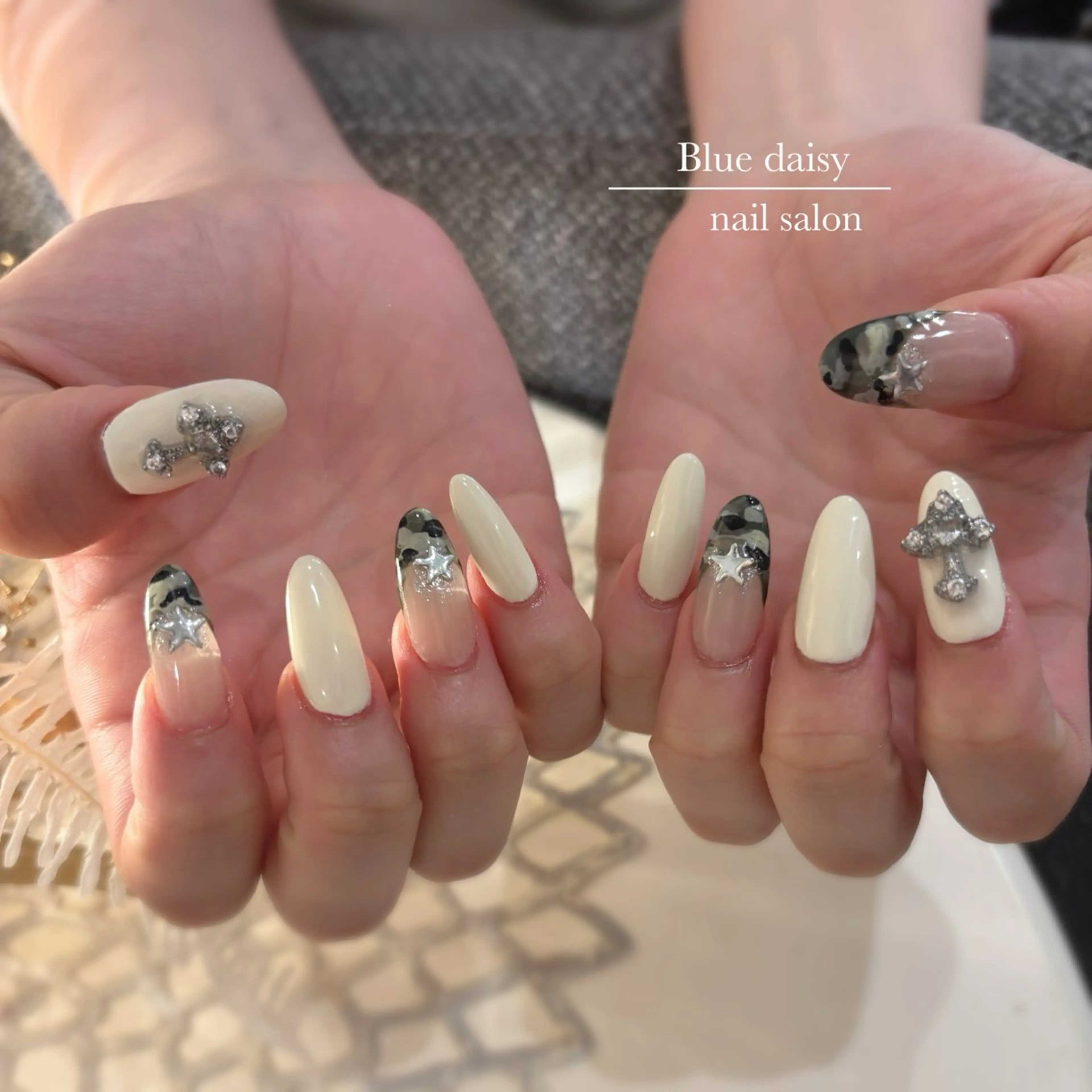 ネイル フレンチネイル ハンドネイル Blue　daisy　栄本店 【ブルーデイジー】所属・Blue daisy 栄本店のネイルデザイン