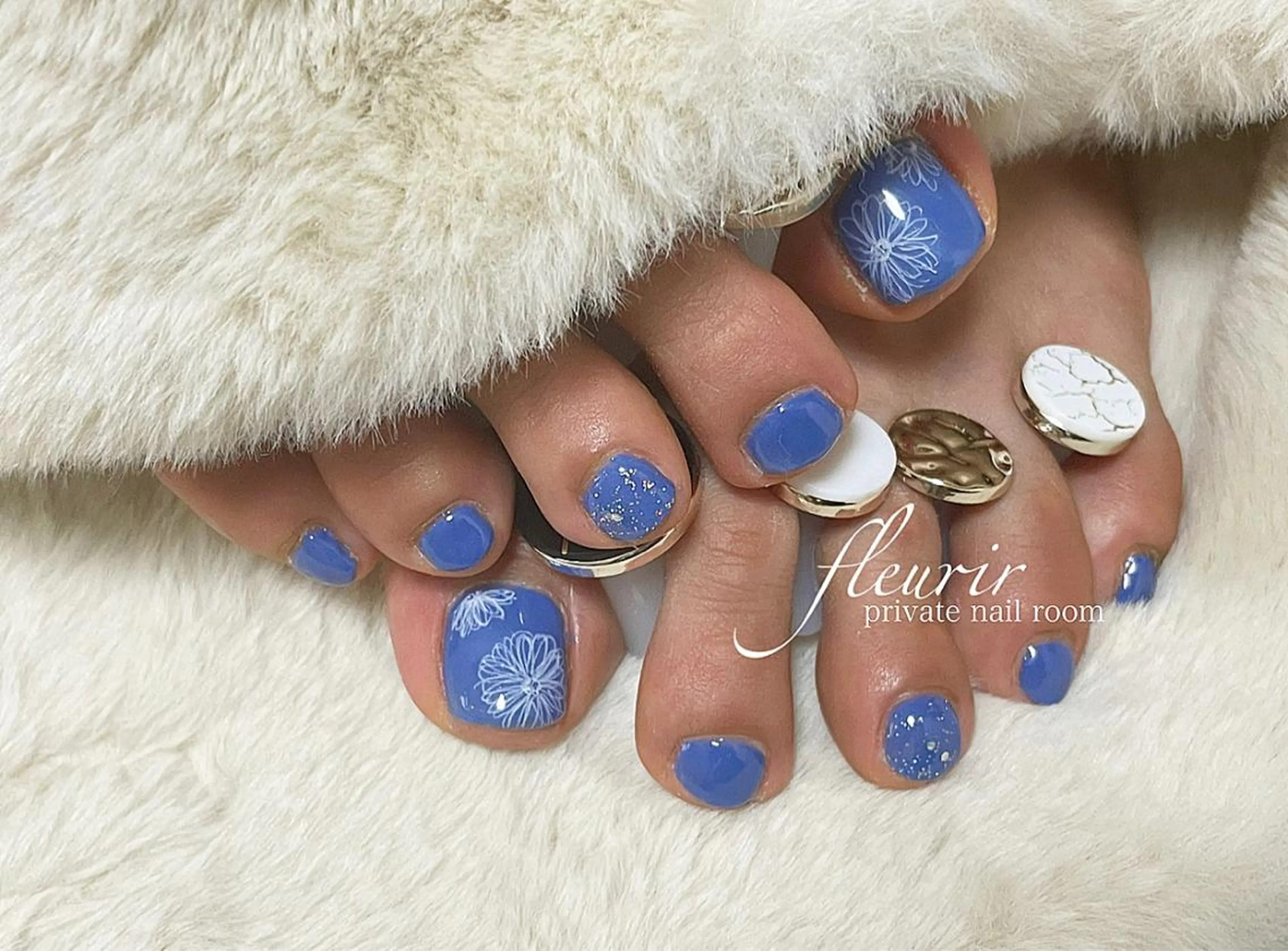 ネイル アートネイル ブルー 長さ出し フットネイル ラメ(グリッター) フルリール 【プライベートサロンのネイルデザイン