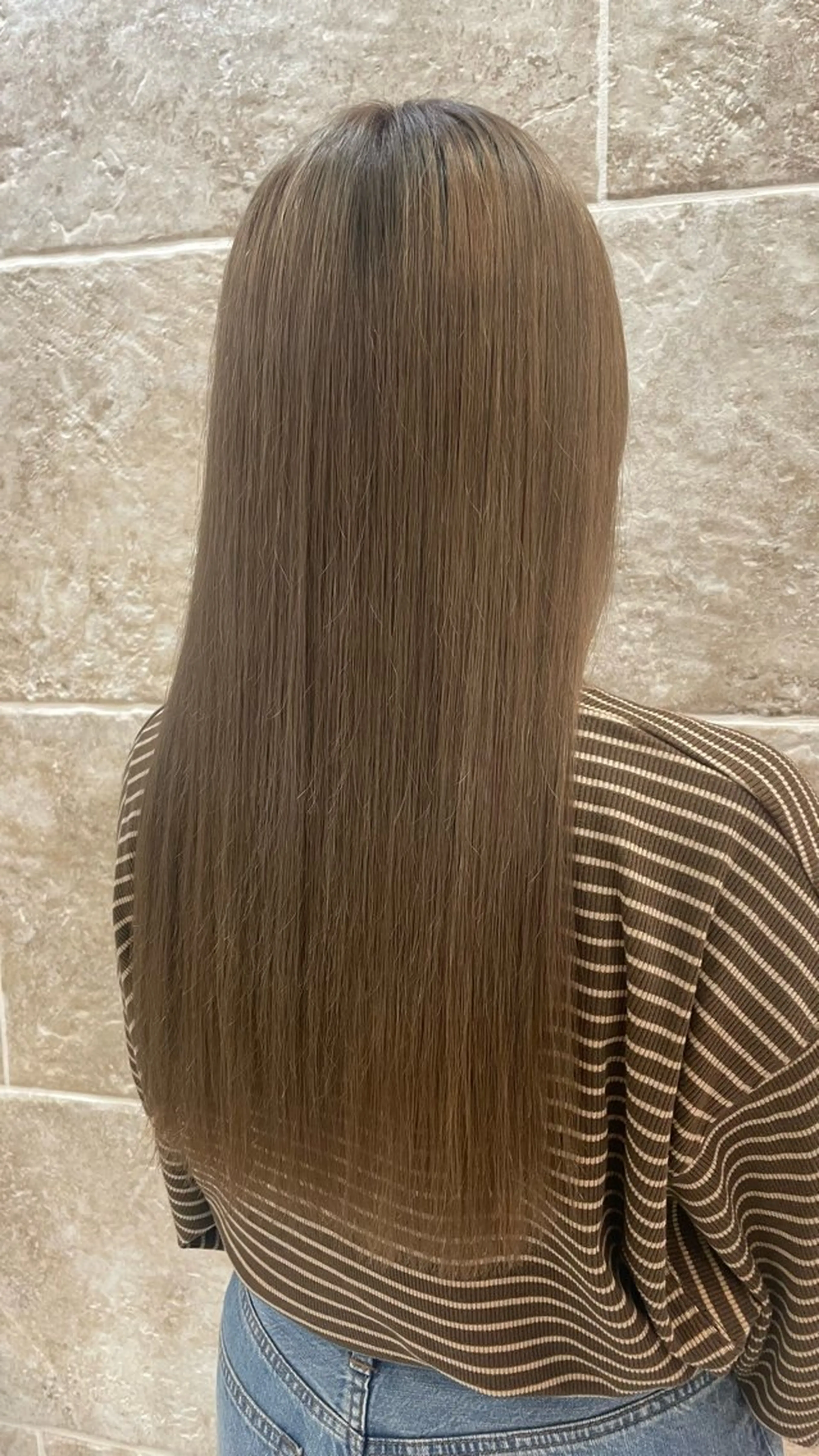 ロング カラー 松田 唯叶のヘアスタイル