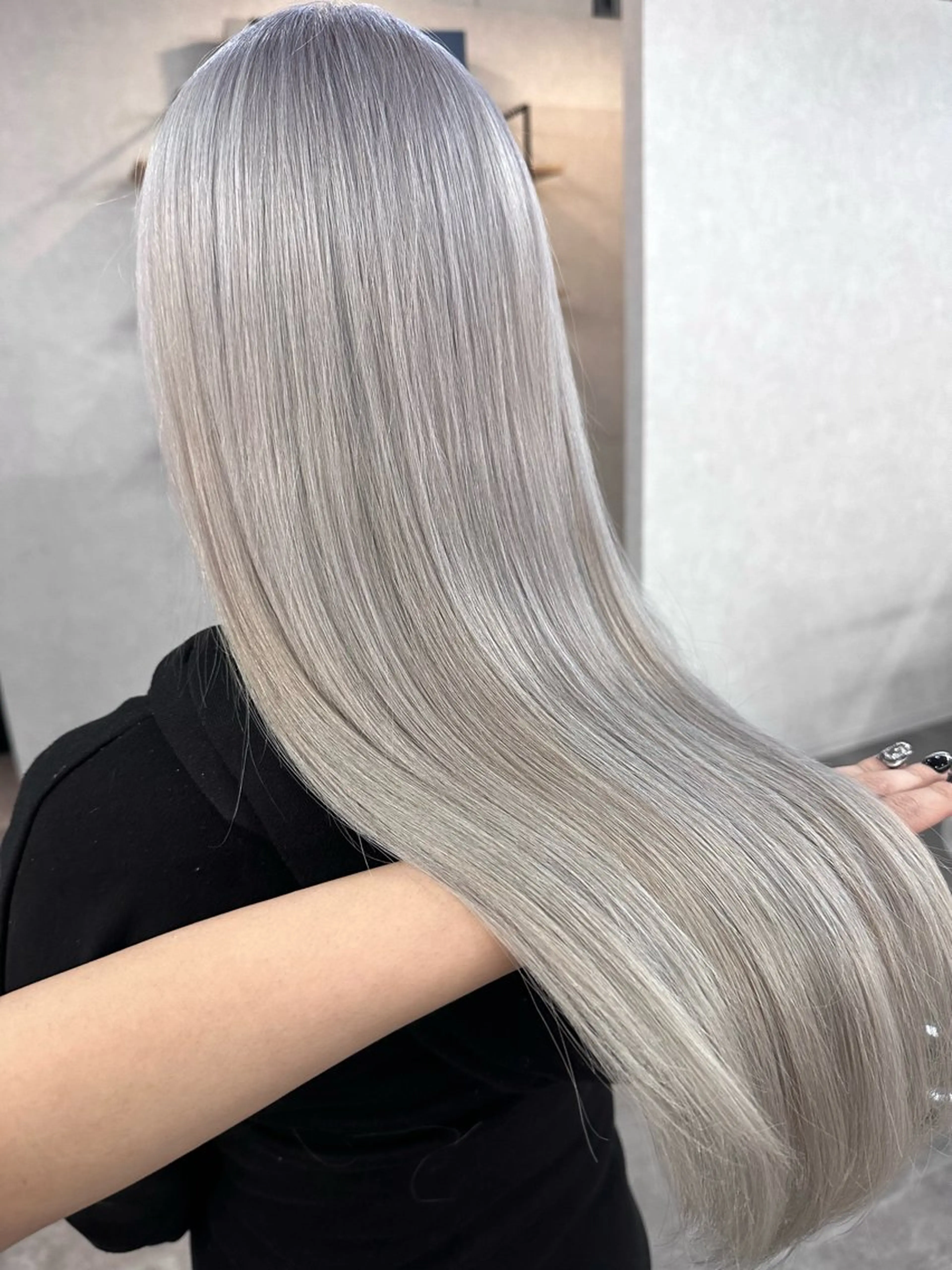 ロング カット ヘアカラー Aika 🖤のヘアスタイル