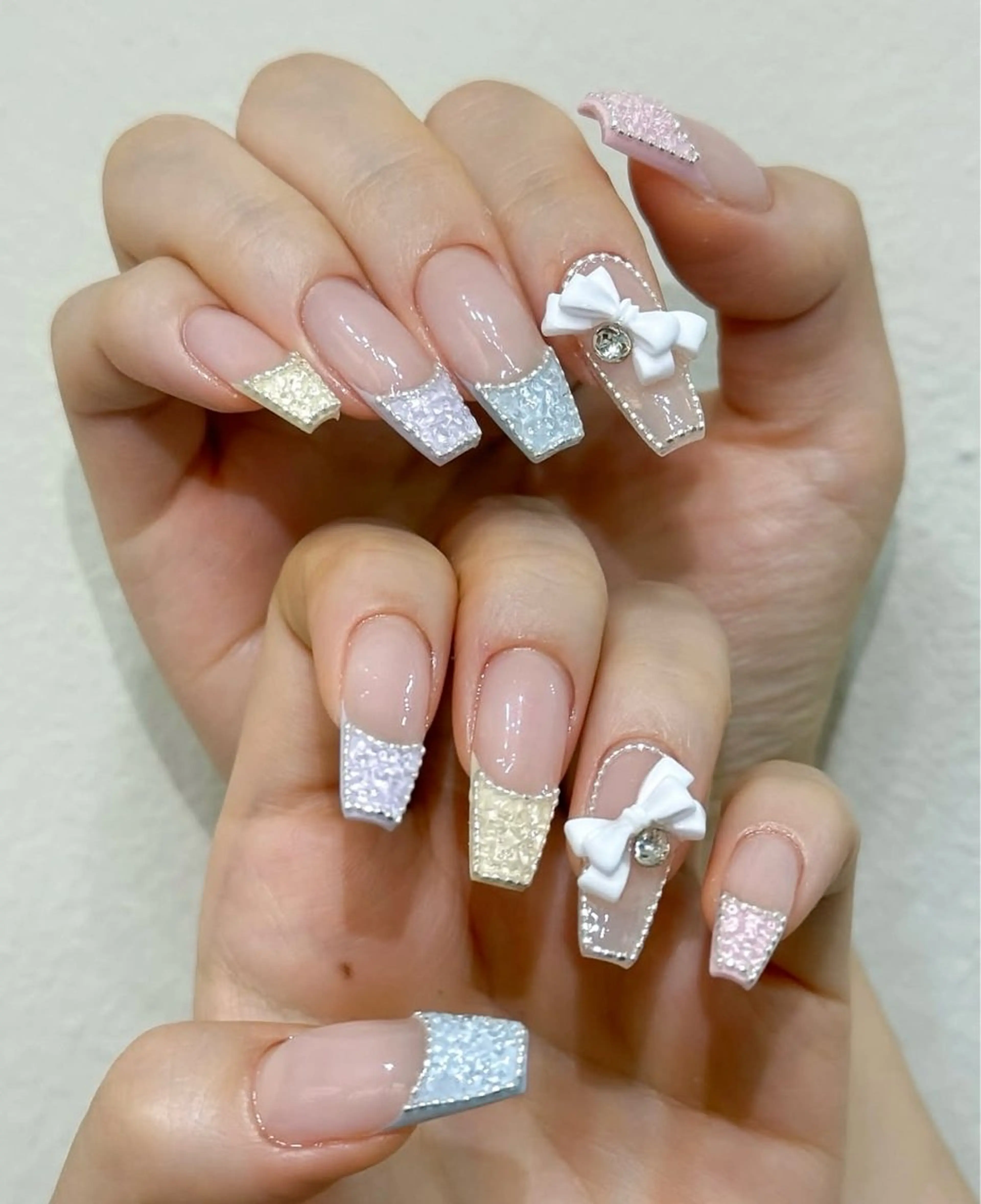 ネイル フレンチネイル ジェルネイル 韓国ネイル マグネットネイル ネイルチップ Rin Nail 新大久保店のネイルデザイン