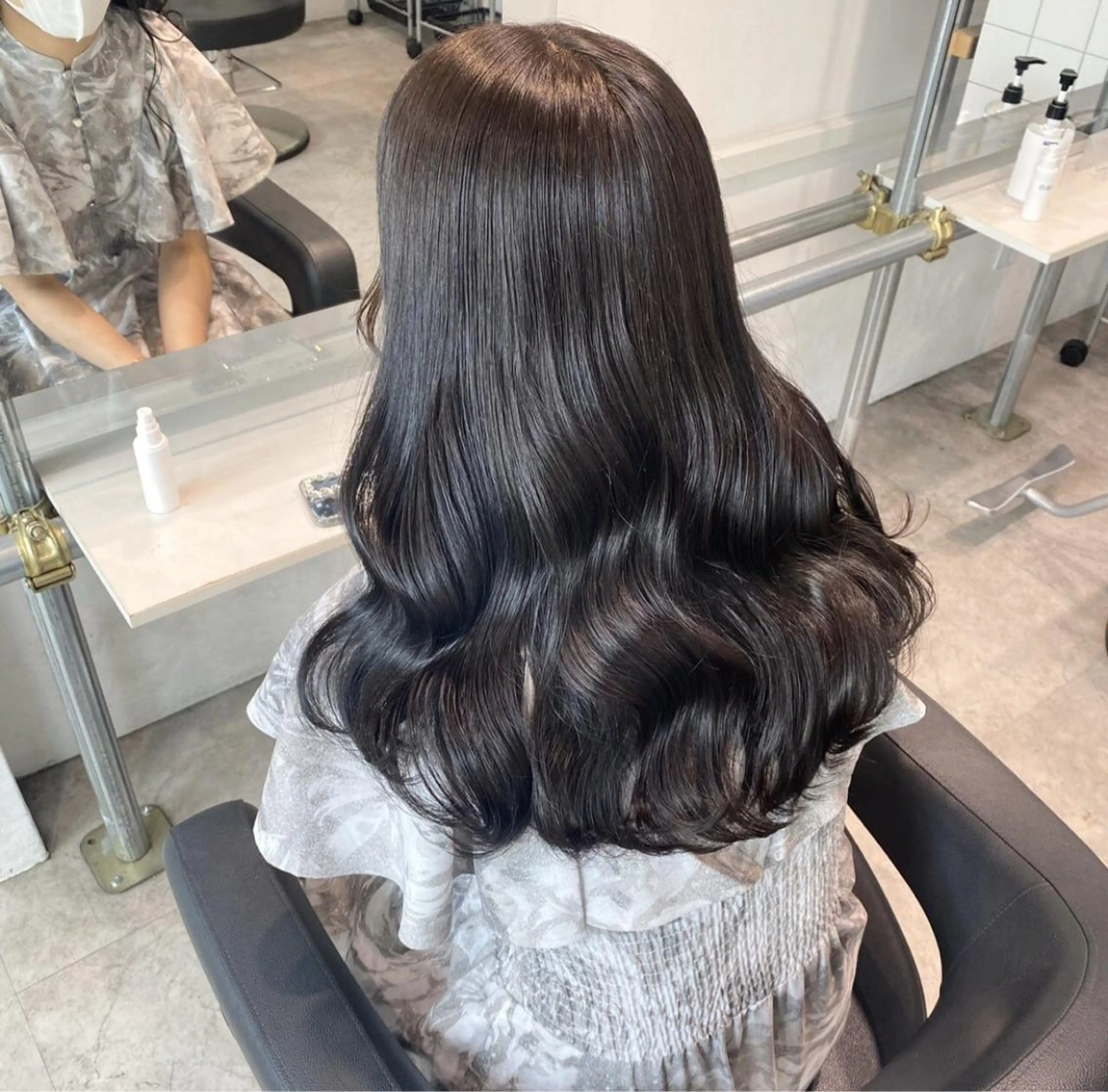 ロング カット ヘアカラー トリートメント 韓国ヘア/ブリーチ無 しWカラー/オリーブのヘアスタイル