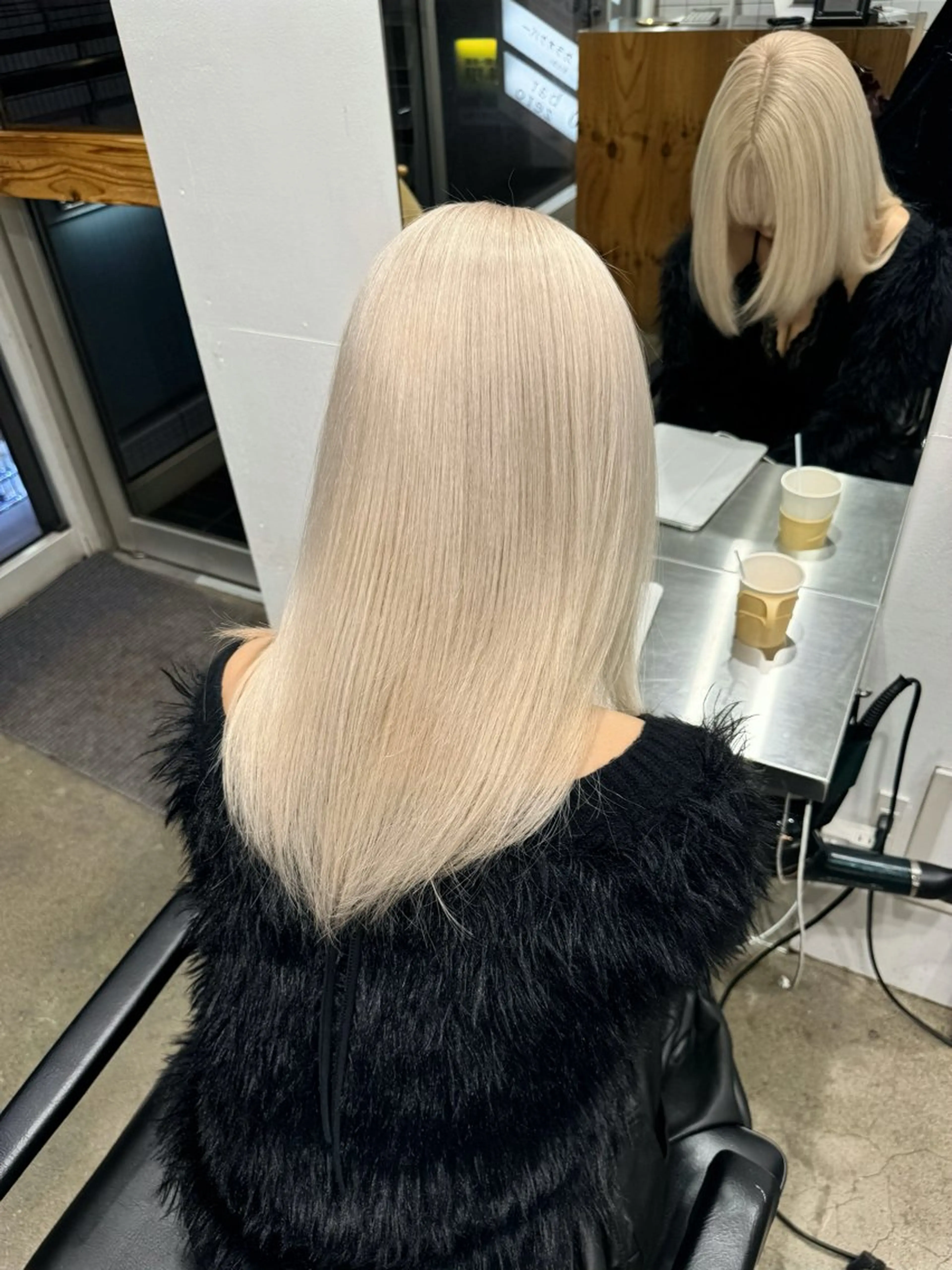 セミロング JUNYA 海外ガールヘアのヘアスタイル