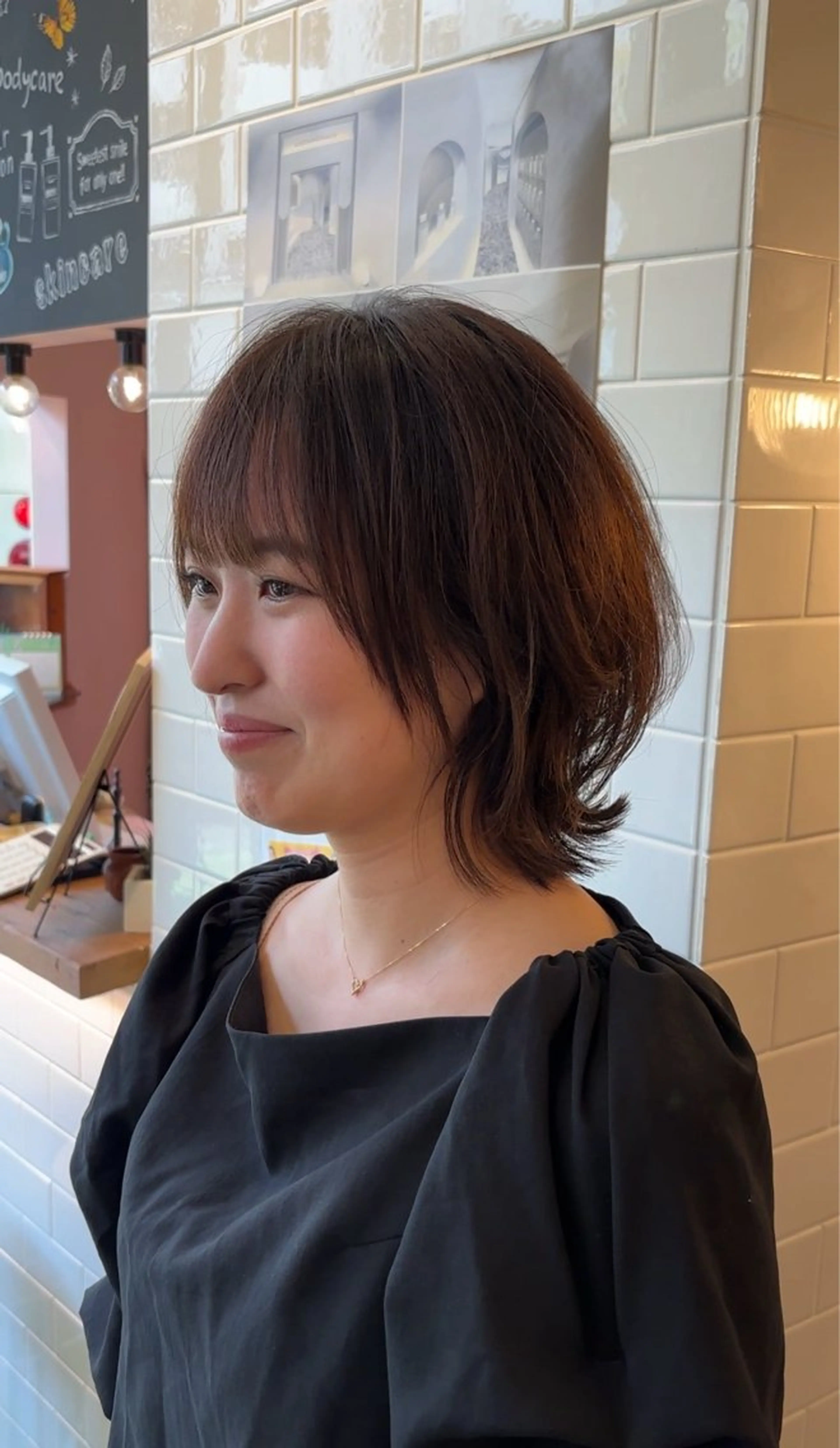 ミディアム カラー 顔周りカット レイヤーカット ウルフカット カット ヘアカラー トリートメント レイヤーカット✨ 艶髪藤野のヘアスタイル