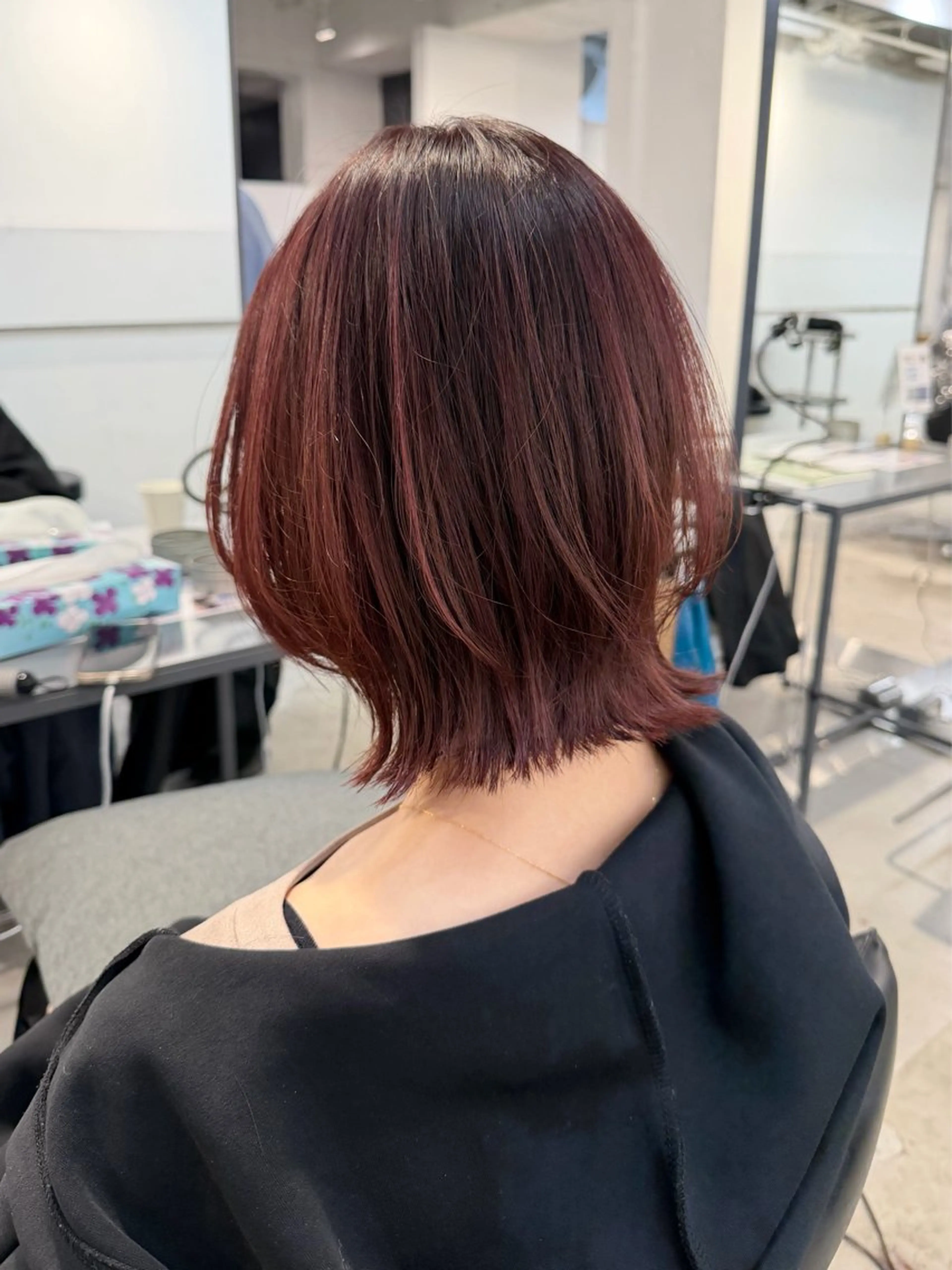 ミディアム SAKI 新宿のヘアスタイル