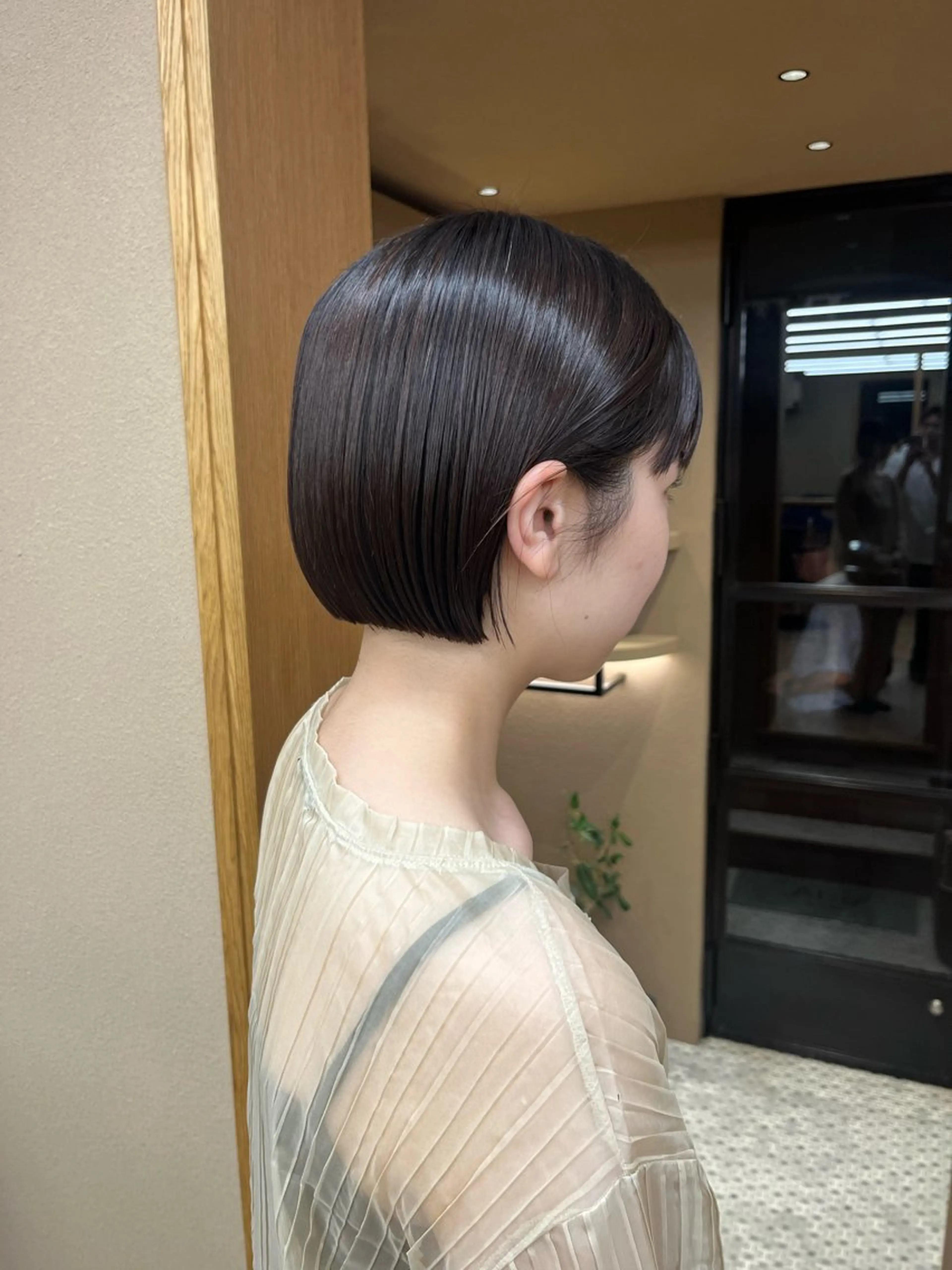 ショート カラー パーマ hina 🛋️ブリーチカラーのヘアスタイル