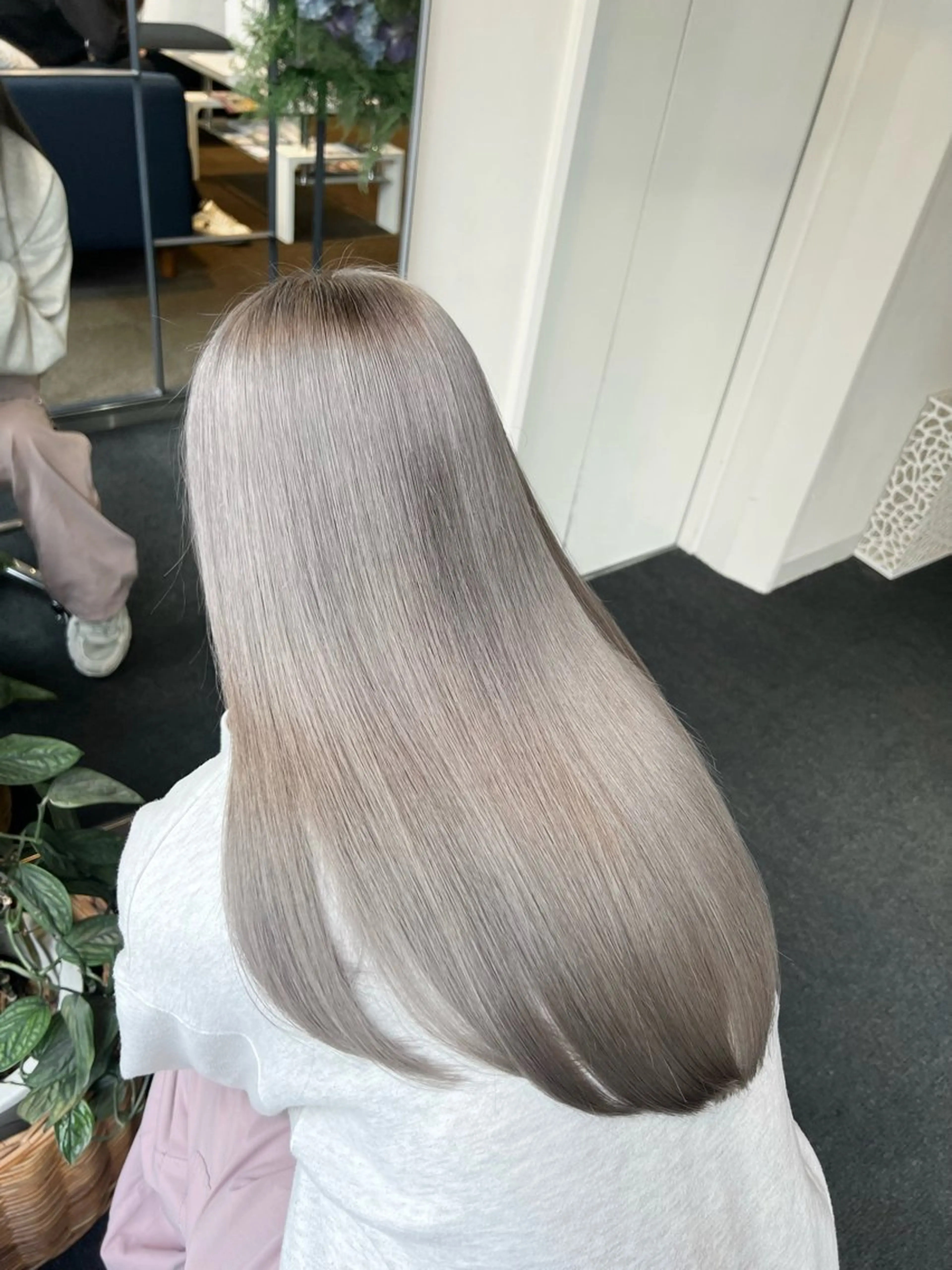 ロング カラー ブリーチ 透明感カラー グレージュ ハイトーンカラー ヘアカラー 💎ブリーチ特化💎 byW_SALONのヘアスタイル