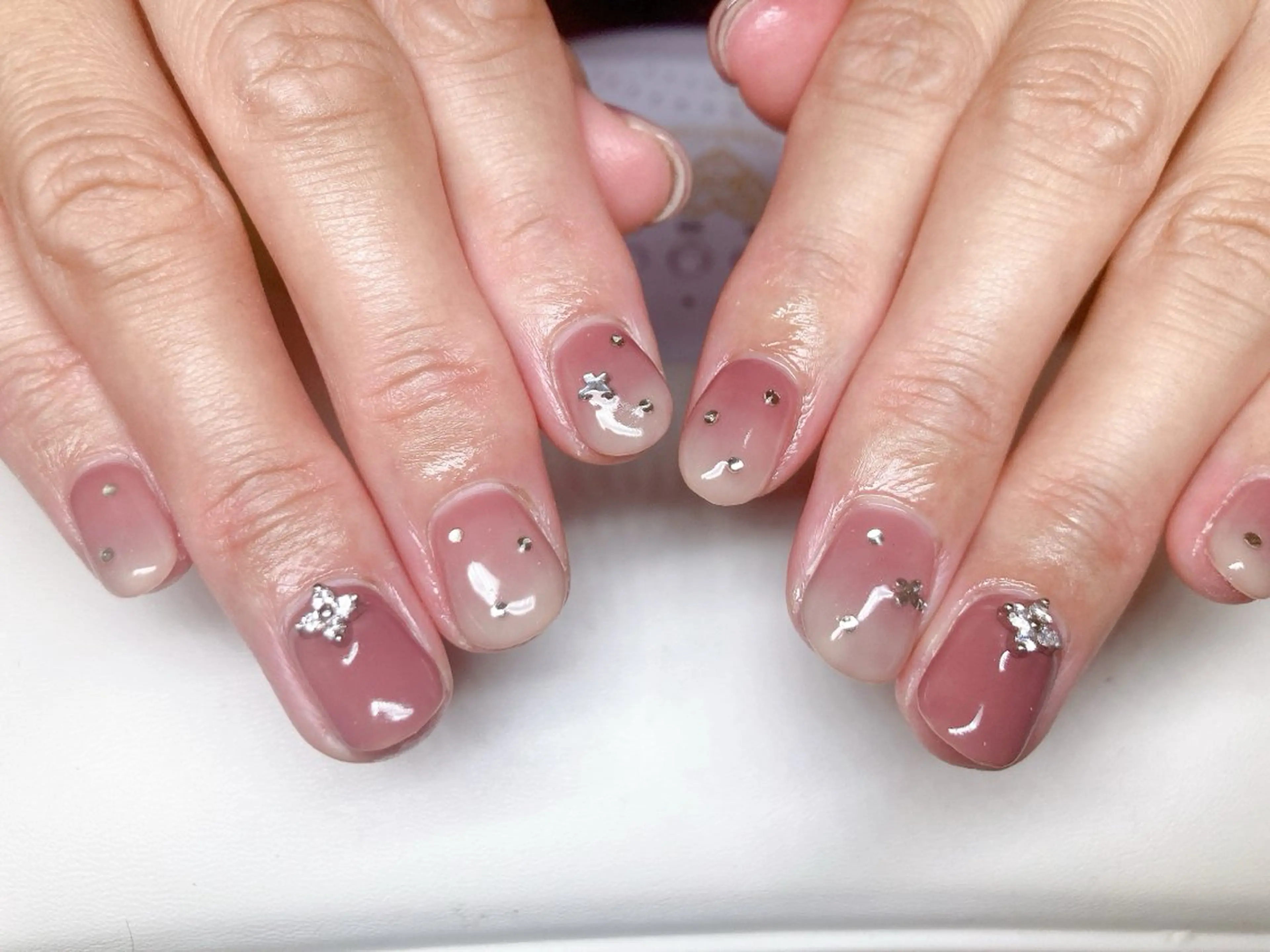 ネイル ECLAT エクラ所属・寺山 千鶴のネイルデザイン