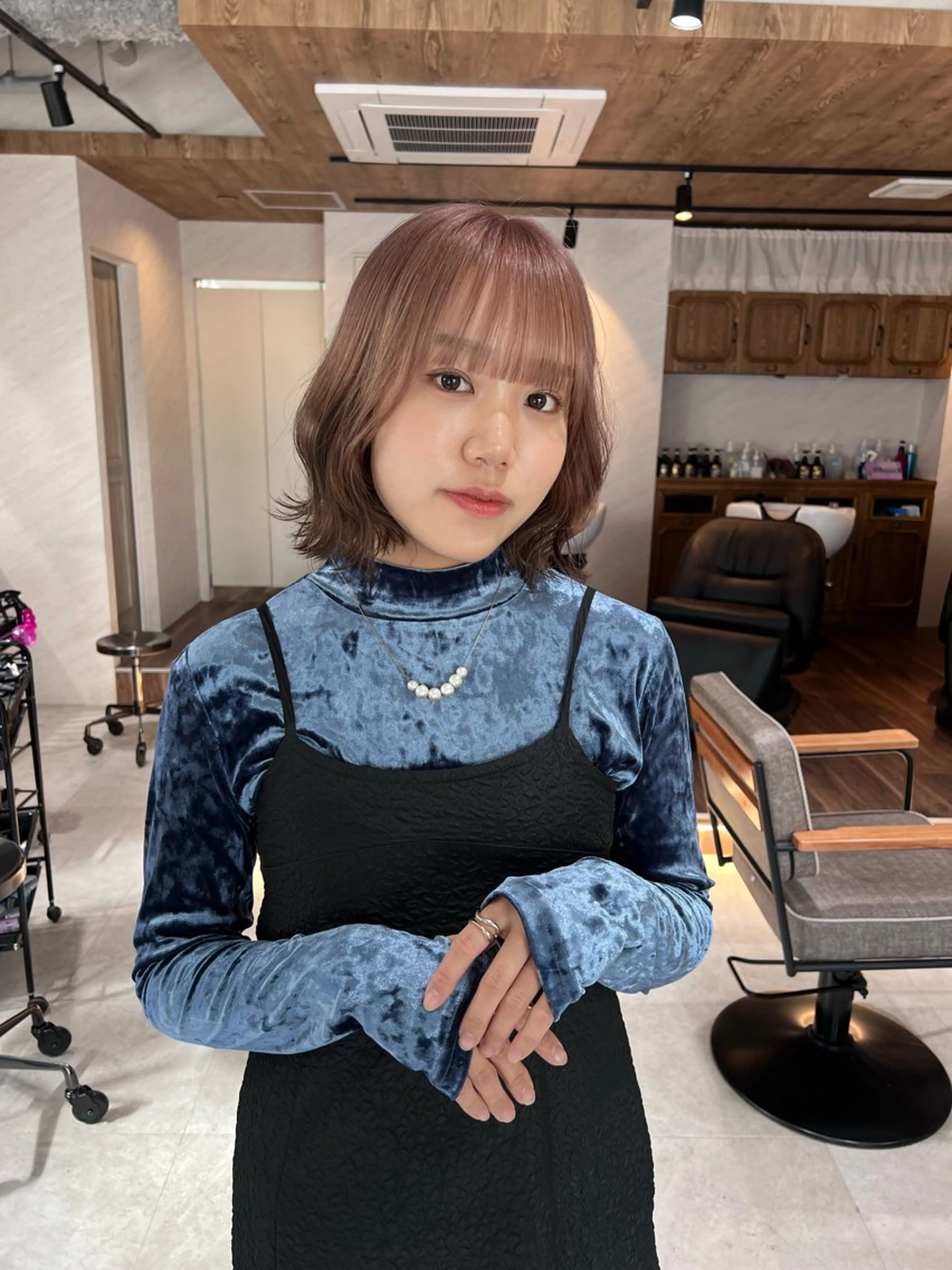 ミディアム カラー グラデーションカラー グレージュ ピンクカラー ボブ 🌟小顔カット🌟 レイヤーカットボブのヘアスタイル