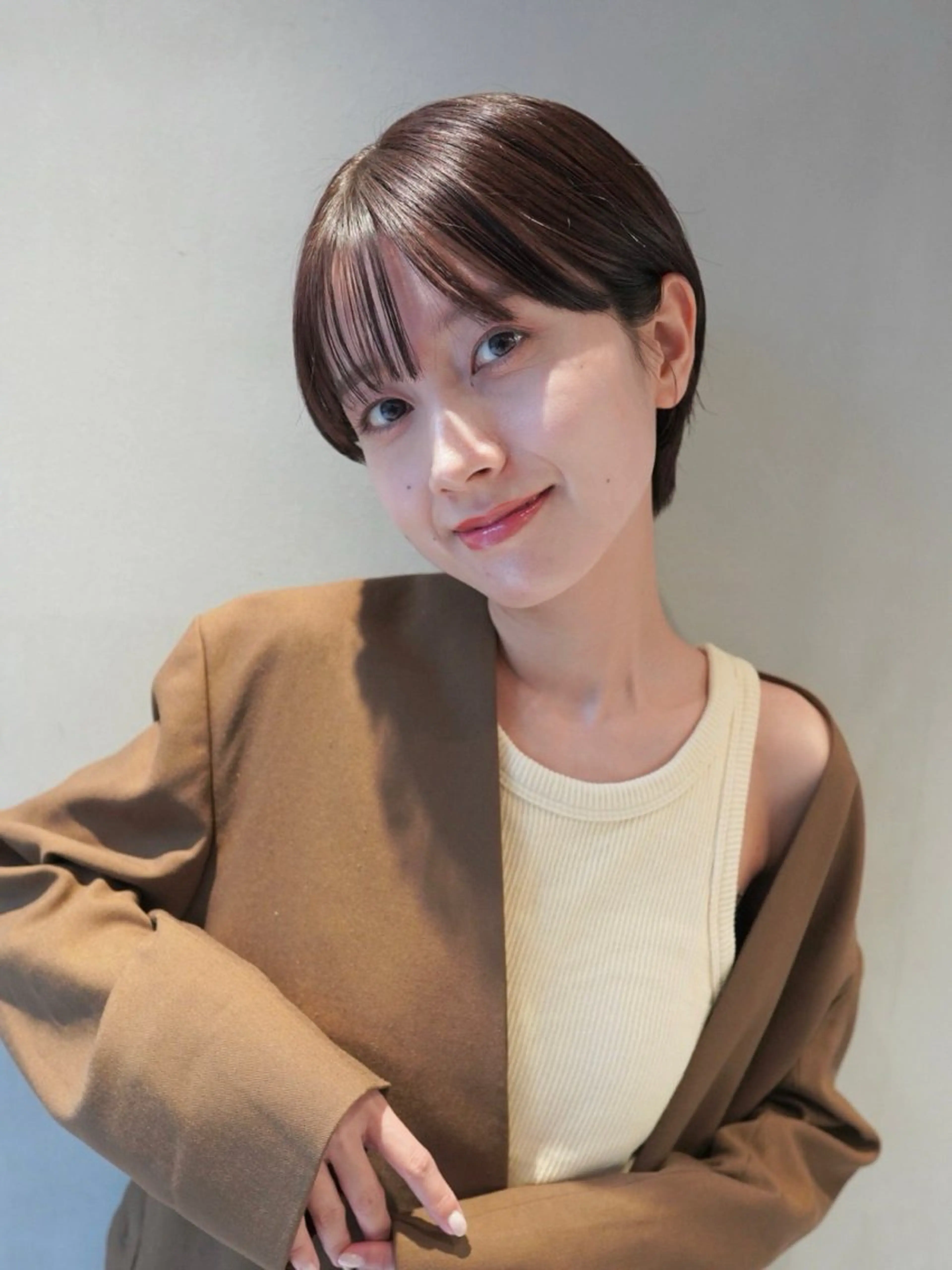 ショート センターパート /ニュアンスパーマのヘアスタイル