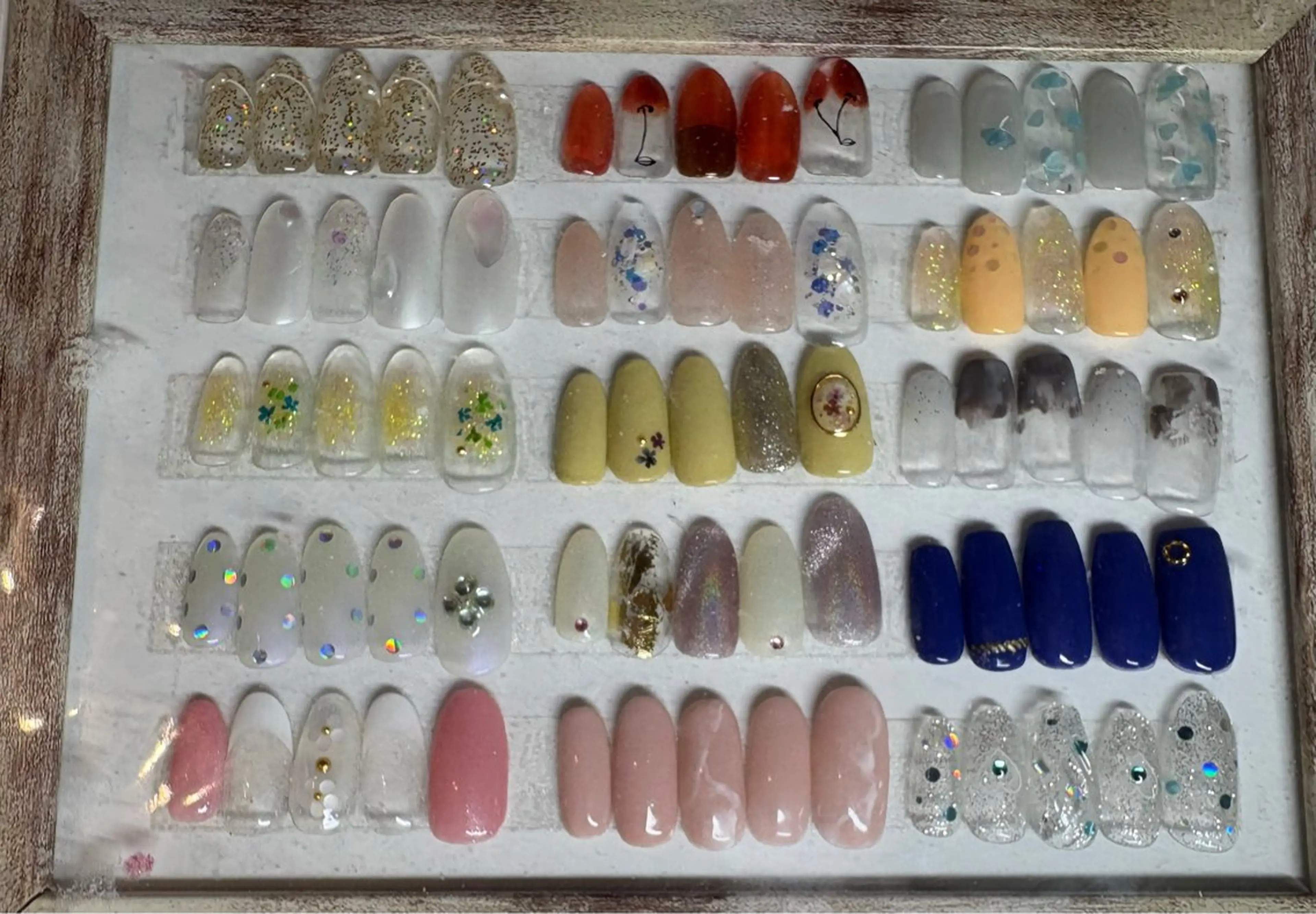 ネイル 浅野 綾のネイルデザイン