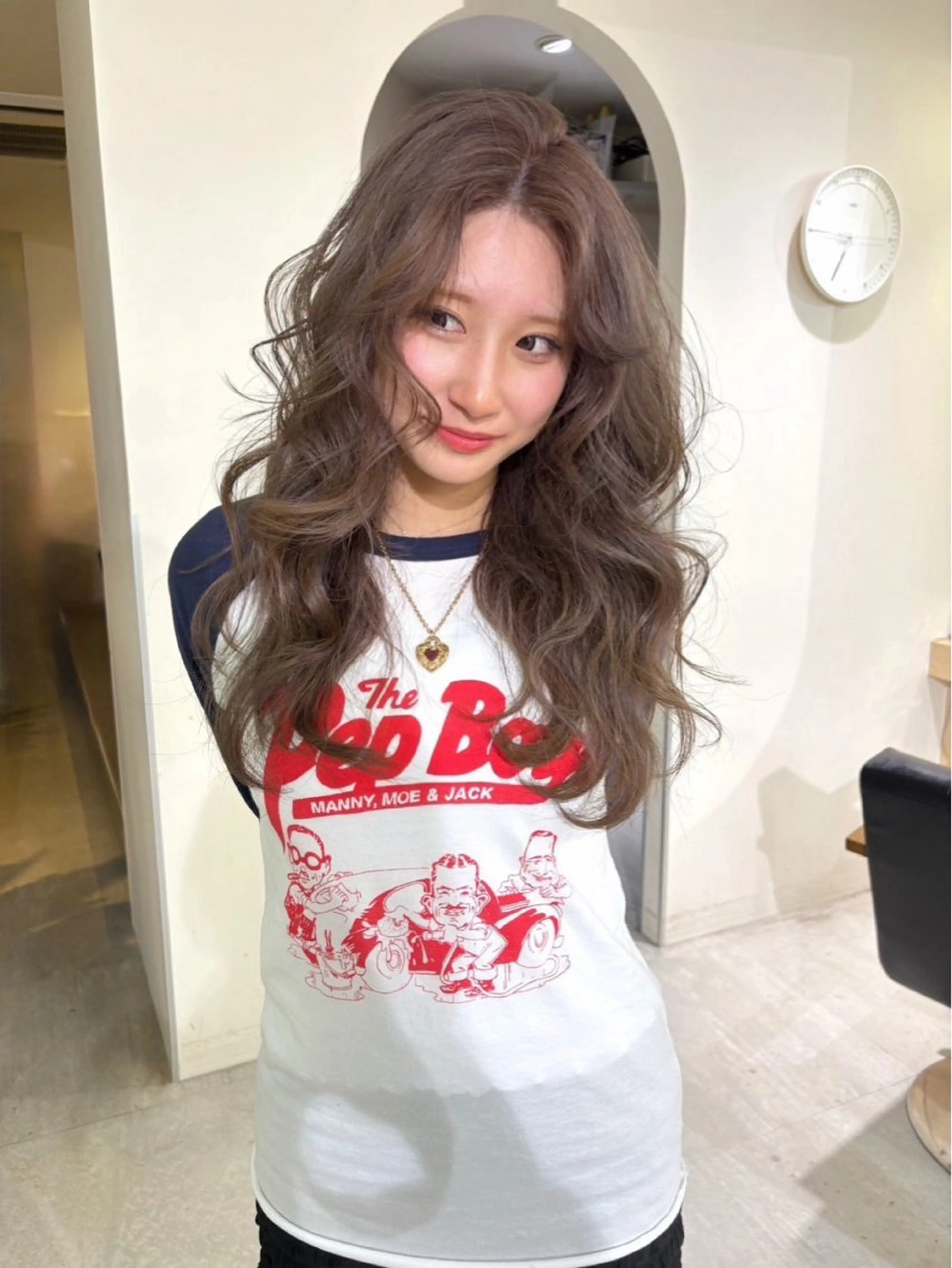 ロング カラー ヘアカラー ユナ/ダブルカラー ベージュ ボブカットのヘアスタイル