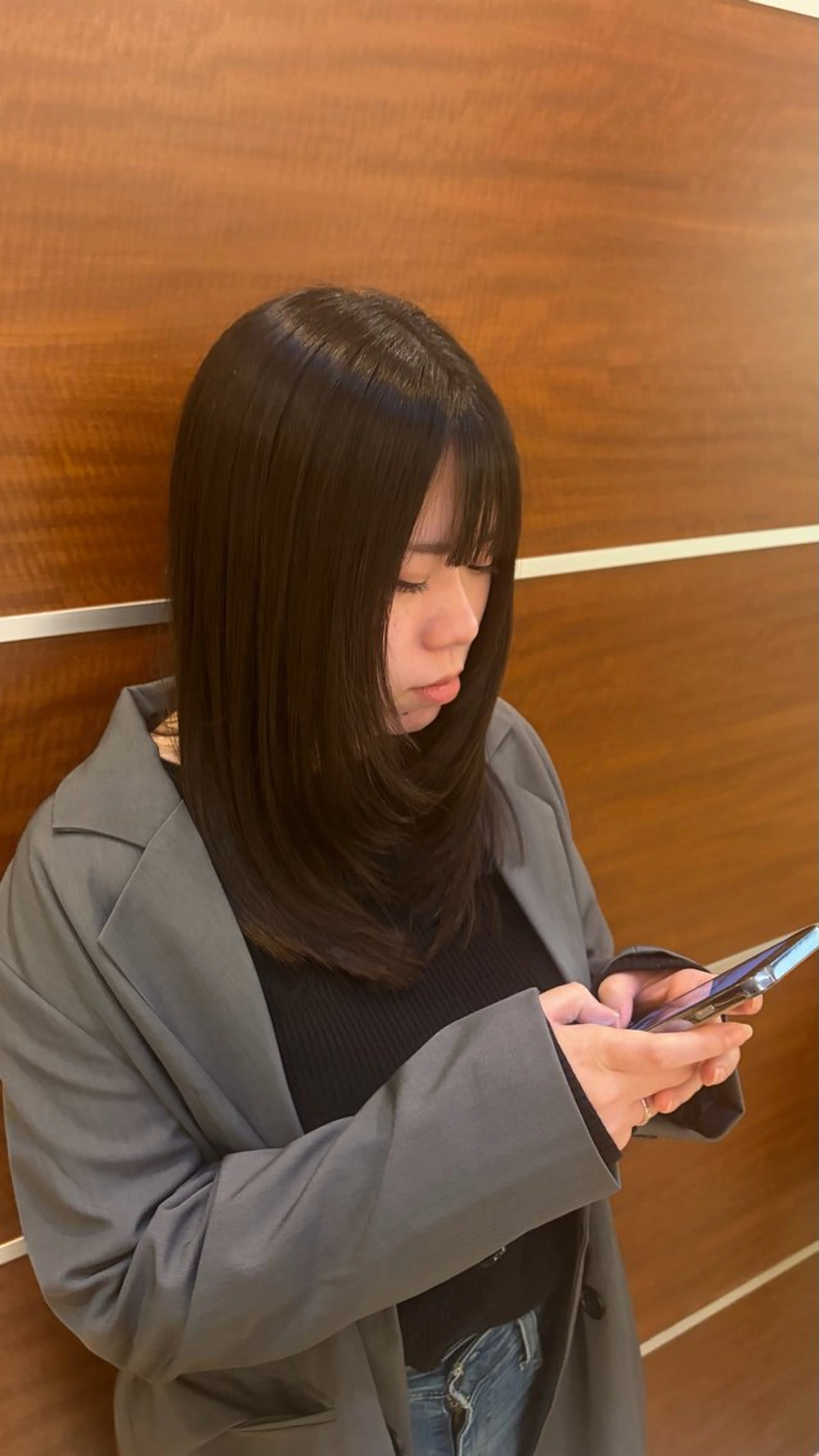 セミロング 顔まわりレイヤー 顔周りカット レイヤーカット hair cricca所属・山下 碧のヘアスタイル