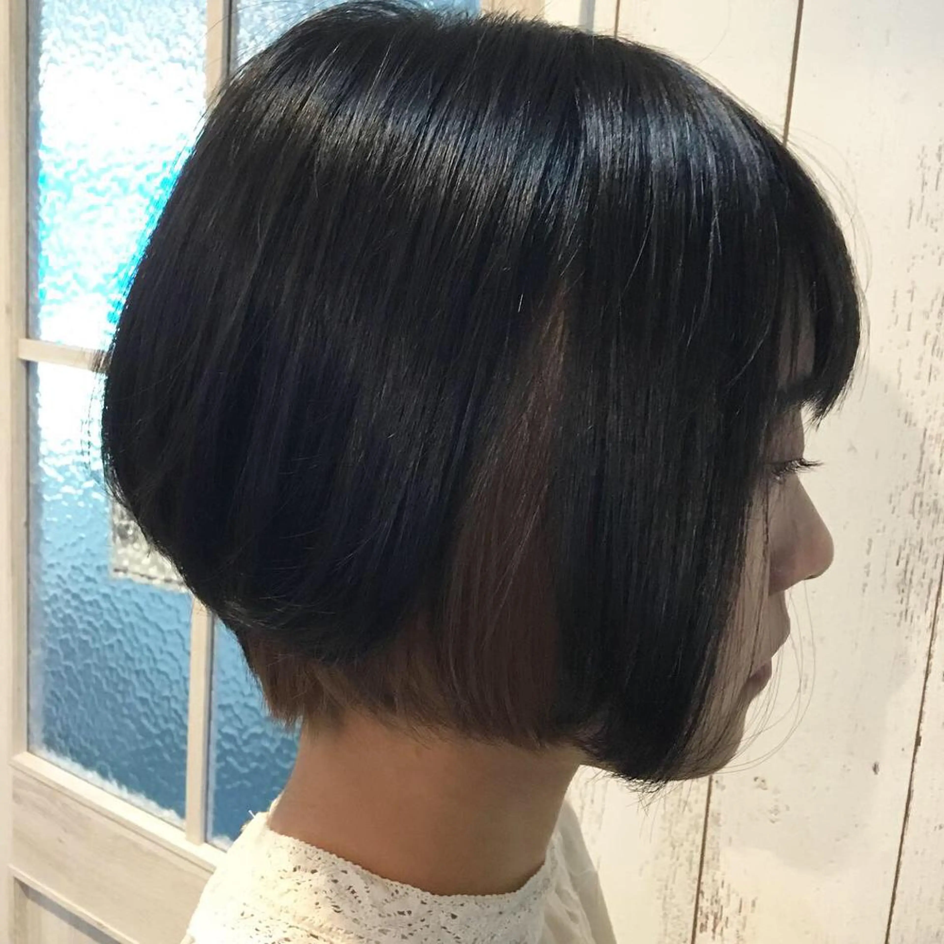 ショート カラー embrace エンブレイスのヘアスタイル