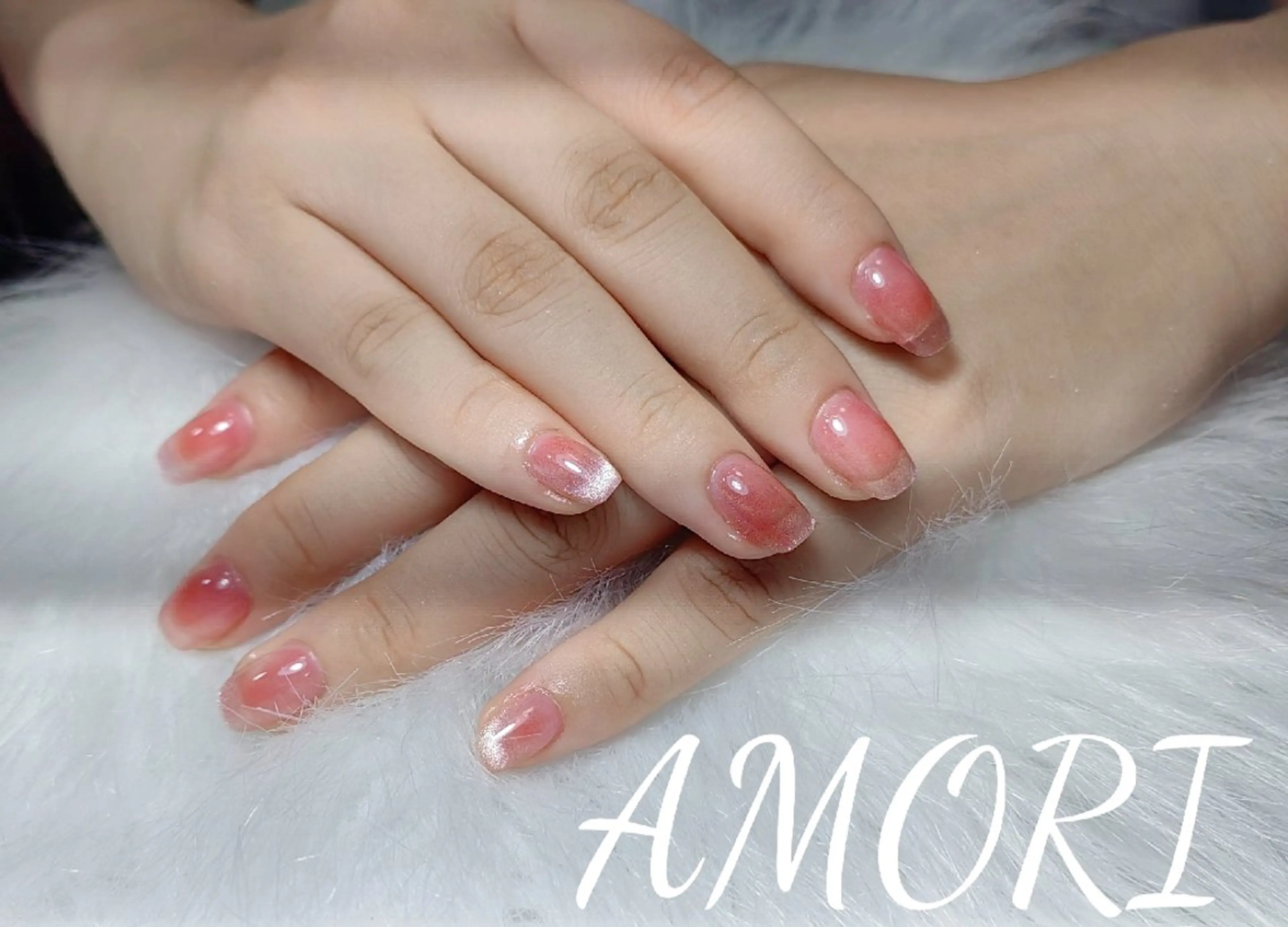 ネイル フレンチネイル マグネットネイル マグネットフレンチ ハンドネイル 佐藤 しおんのネイルデザイン