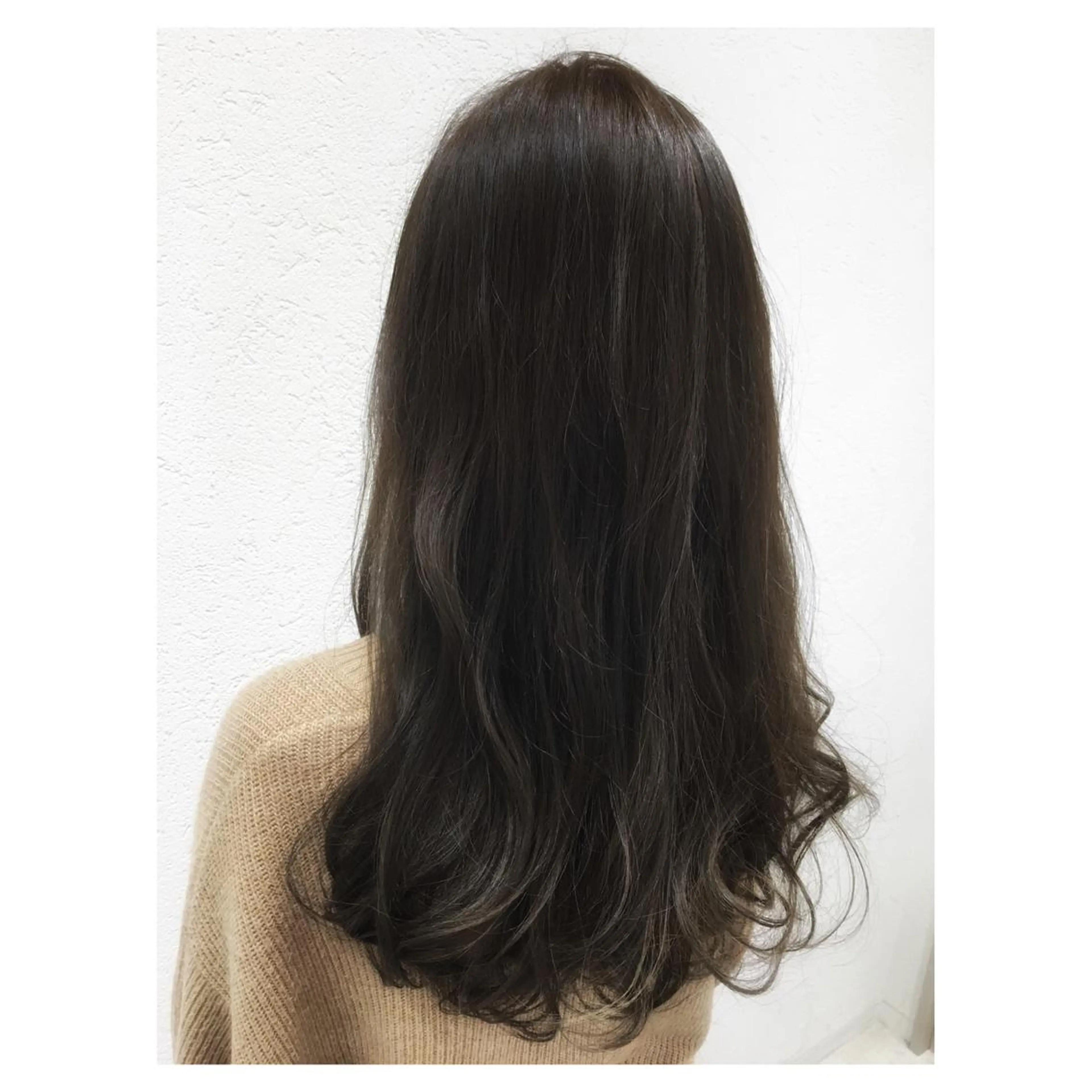 セミロング ロング カラー biscohair 髪にドラマを。のヘアスタイル