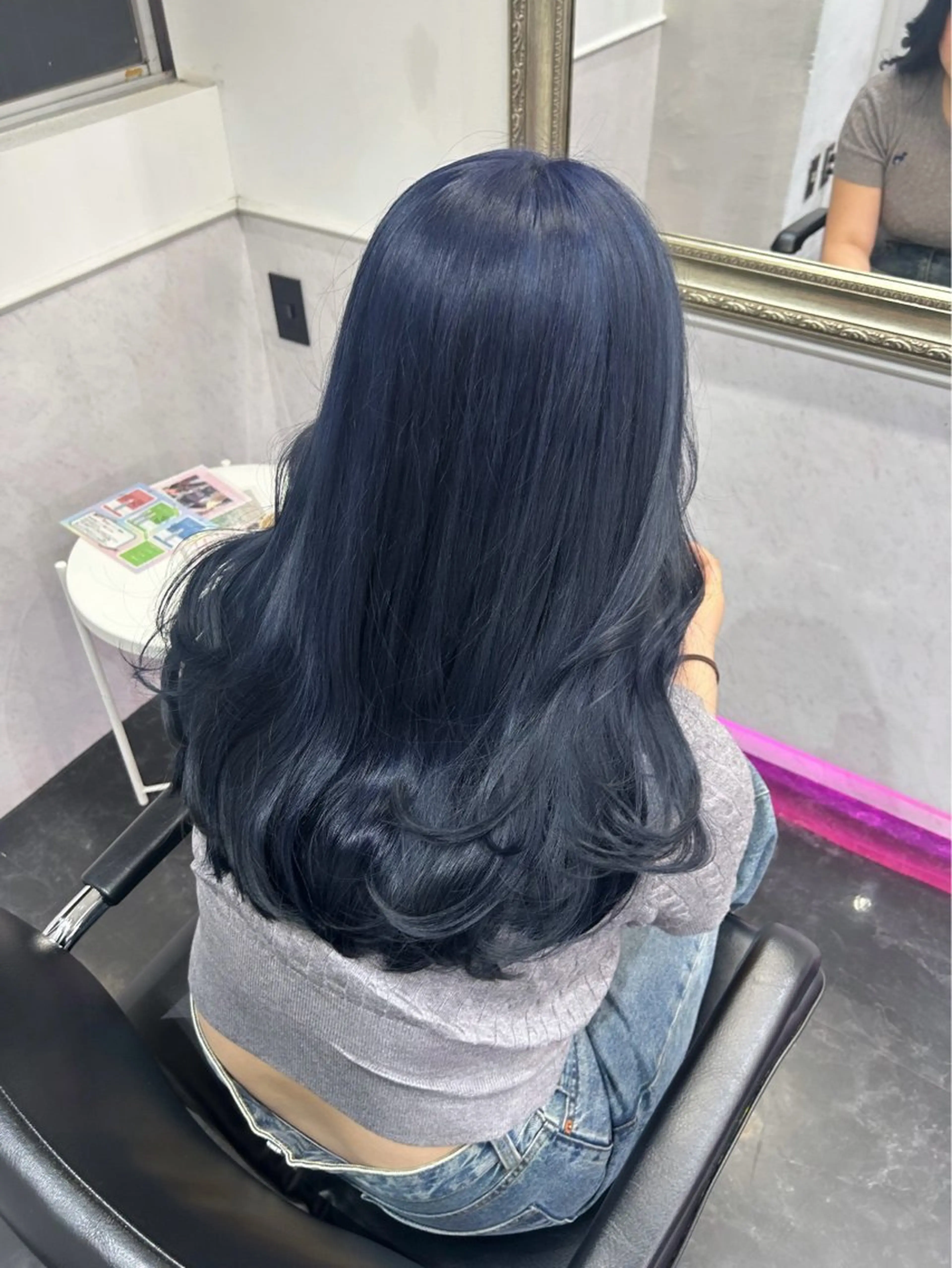 セミロング ヘアカラー 🎀ハイトーン×艶髪 🎀さや 💜のヘアスタイル