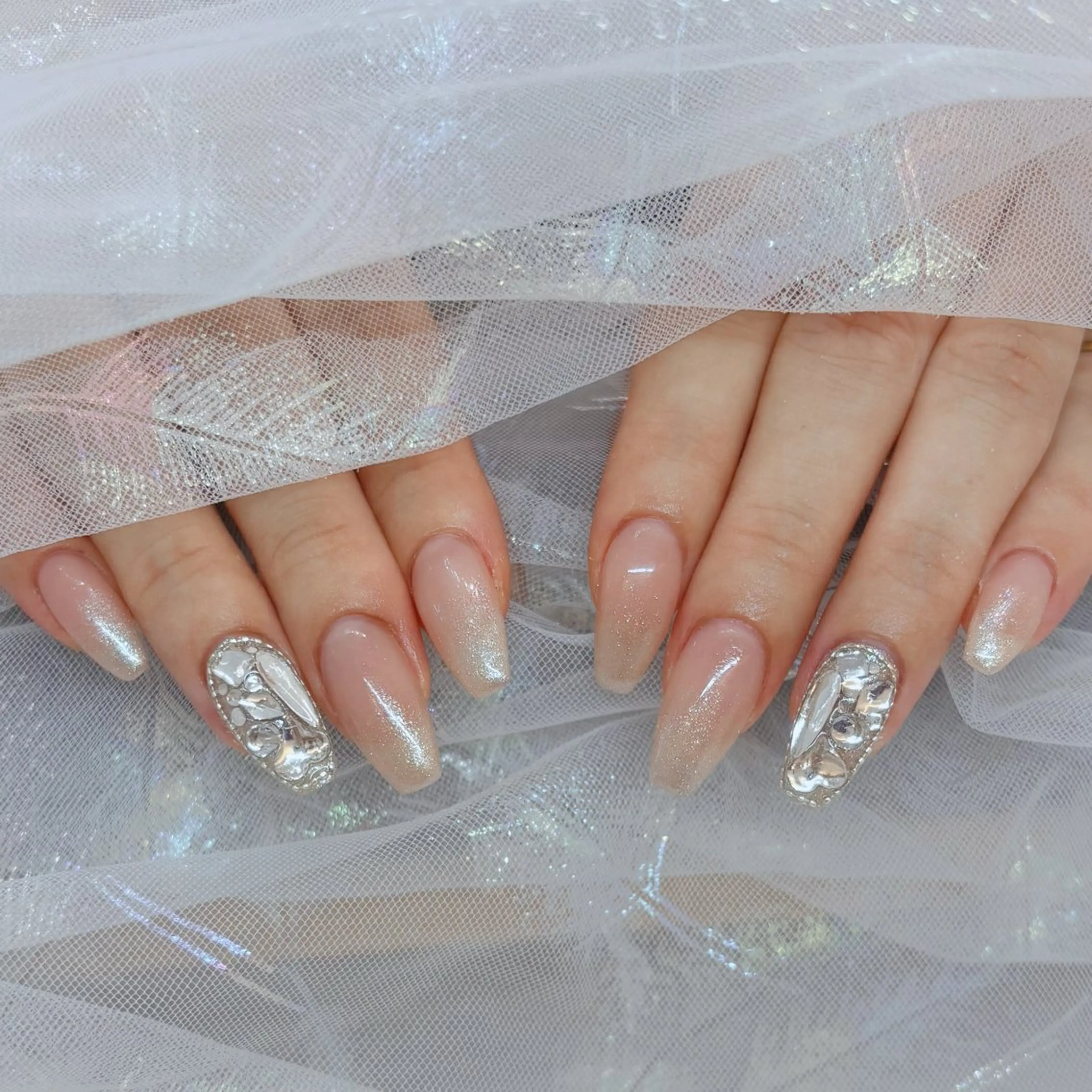 ネイル CeCe Garden所属・CeCeGarden ✨️キラキラワンホンのネイルデザイン