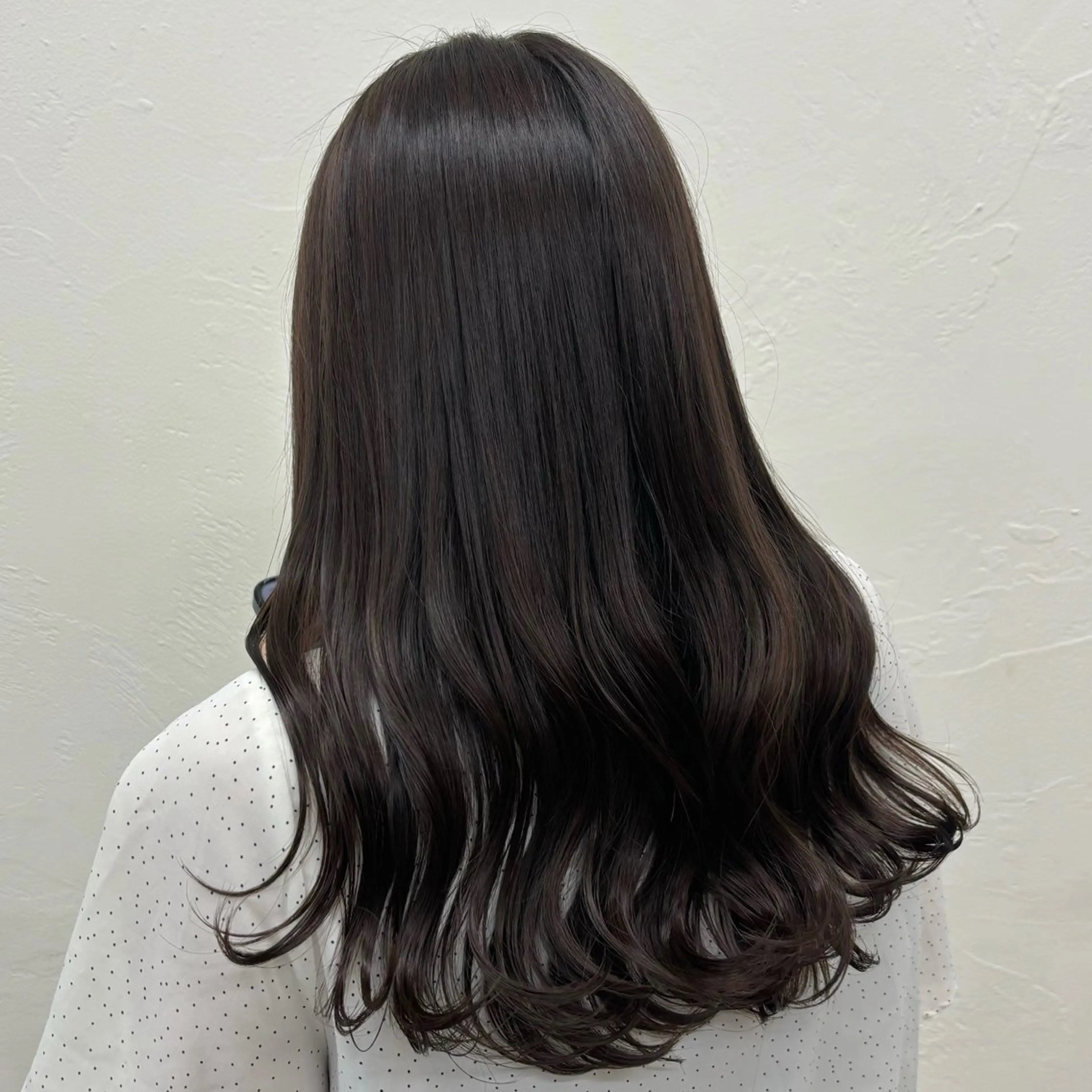 ミディアム カット ヘアカラー トリートメント 🩵ブリーチ･レイヤ ー/あさか 🩵のヘアスタイル