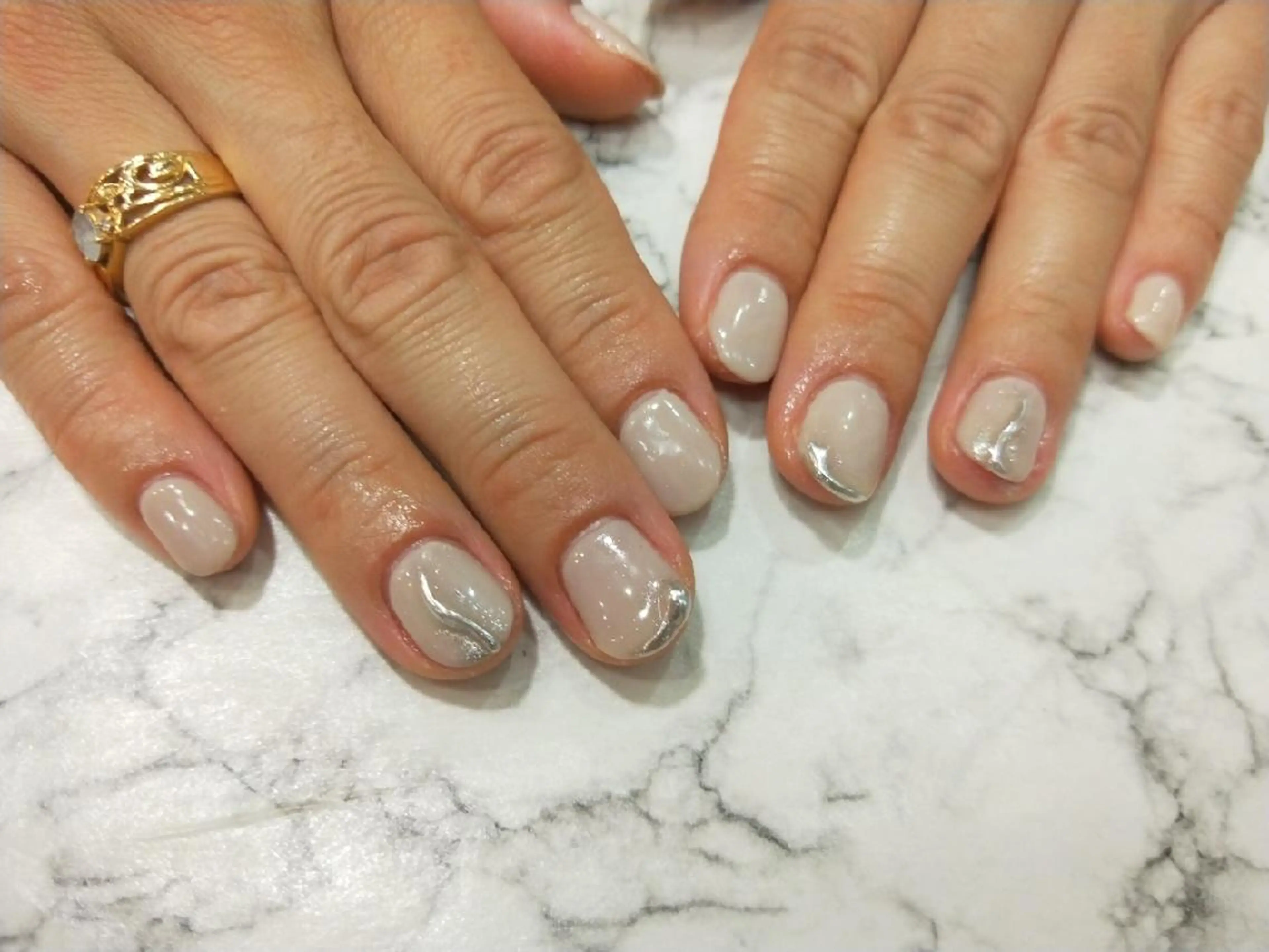 ネイル ハンドネイル ハンドケア R'well所属・はばすみれ🎀ﾈｲﾙ 光ﾌｪｲｼｬﾙ ﾍｱのネイルデザイン