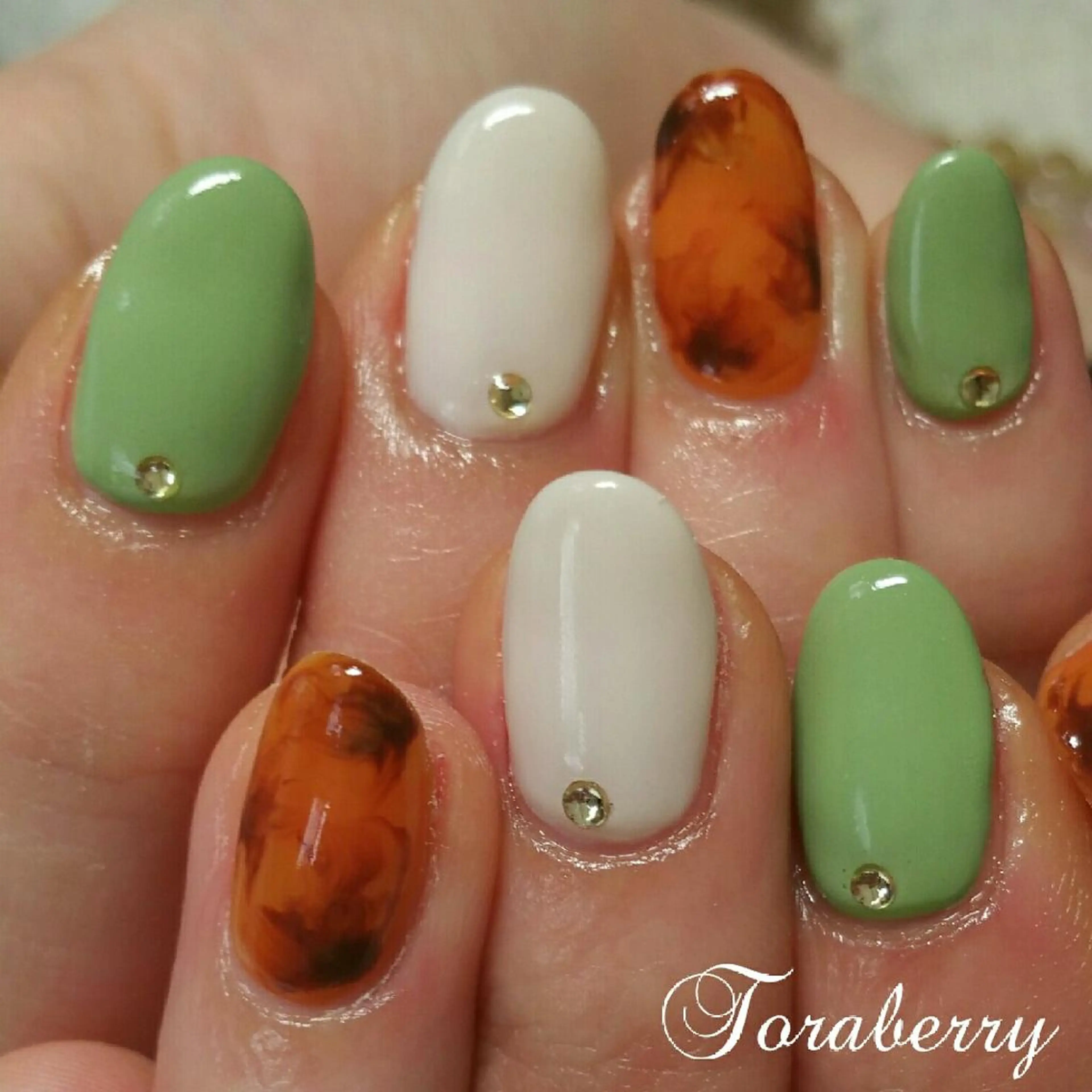 ネイル べっ甲ネイル ネイリスト なつみのネイルデザイン