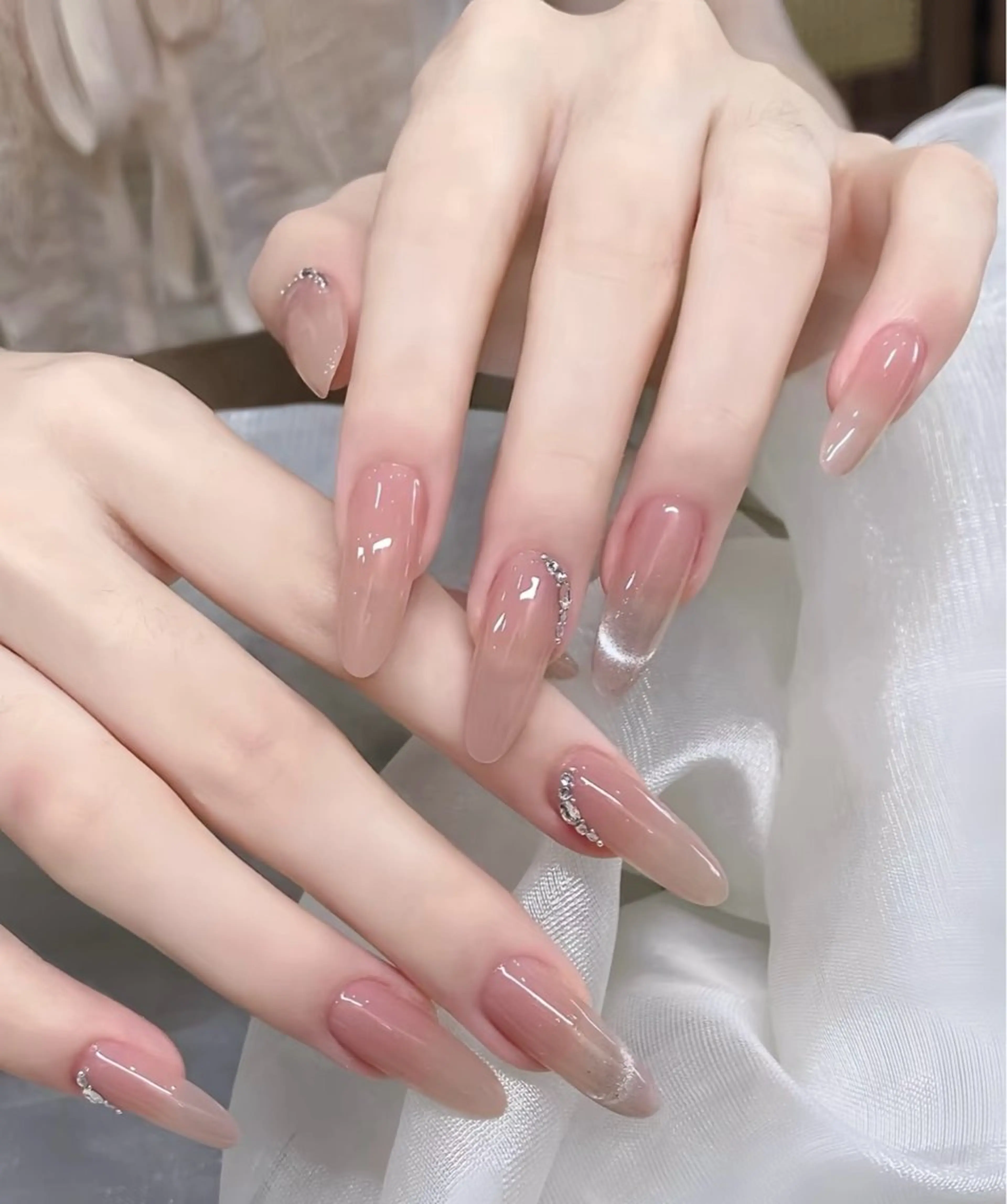 ネイル ハンドネイル 佐藤 依娜のネイルデザイン