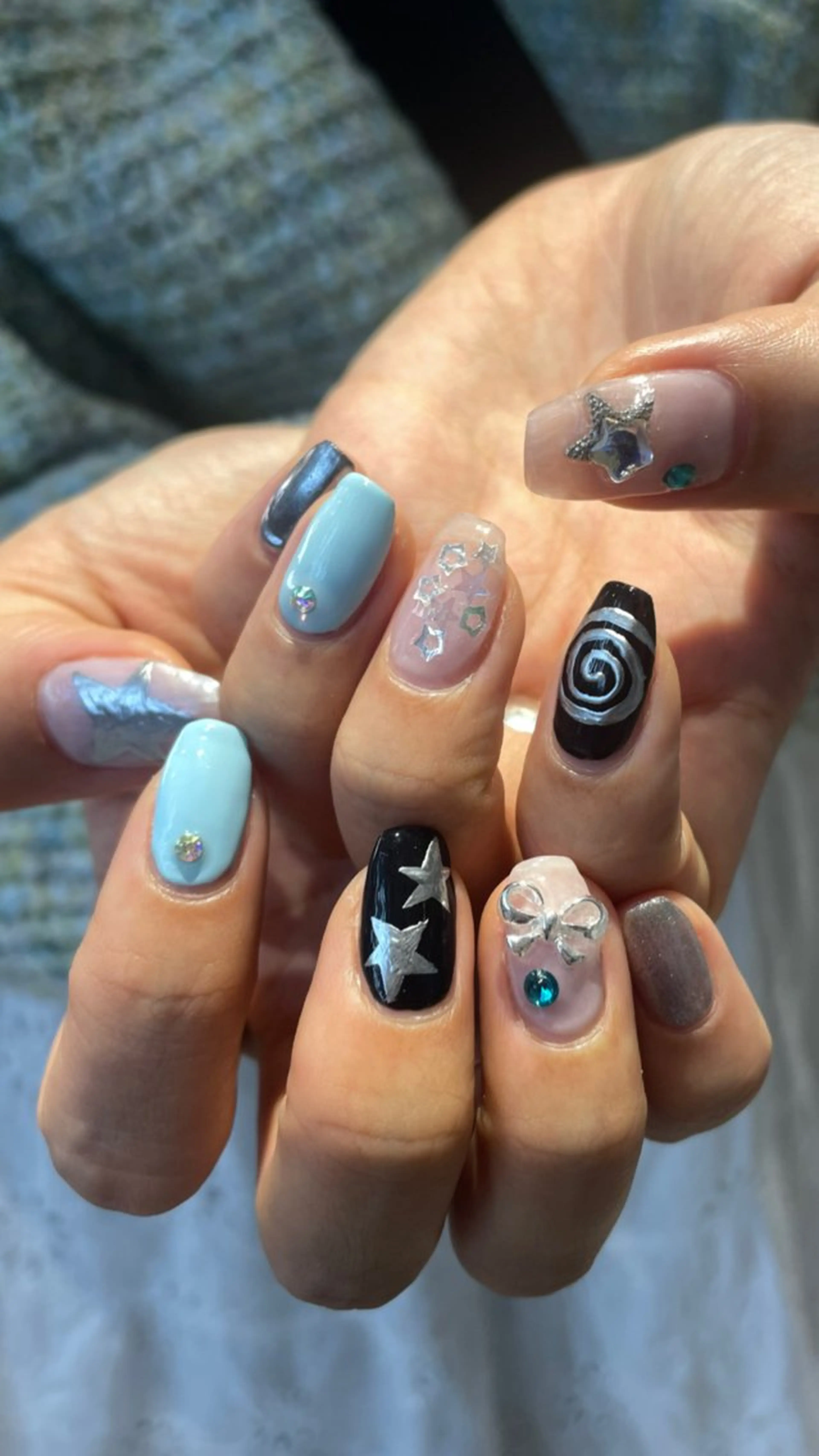 ネイル ハンドネイル 🌟暖色系ハイトーン 🌟AIのヘアスタイル