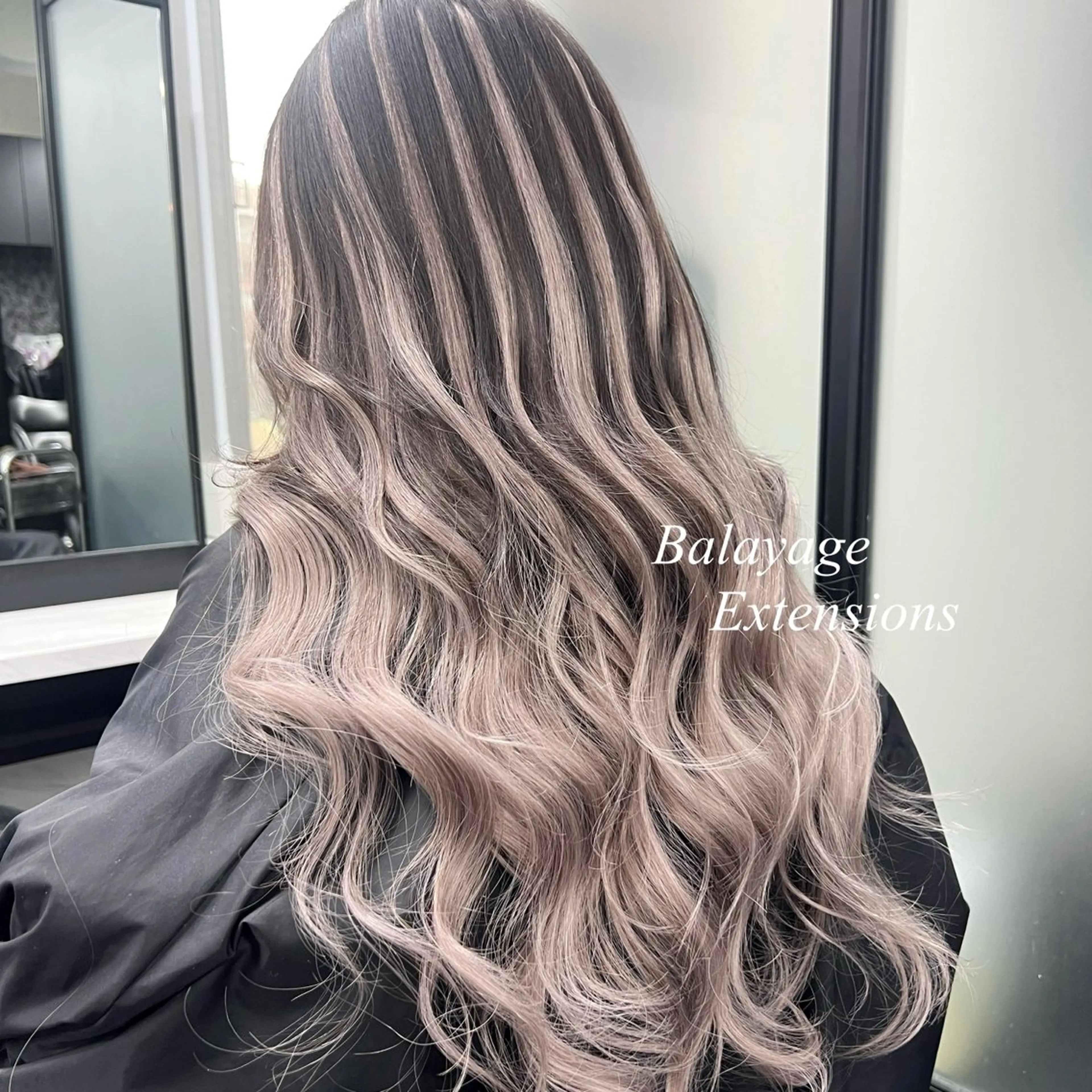 ロング カラー シールエクステ ハイトーンカラー エクステ ヘアカラー エクステ シールエクステ特化 ハイトーン、NANAのヘアスタイル