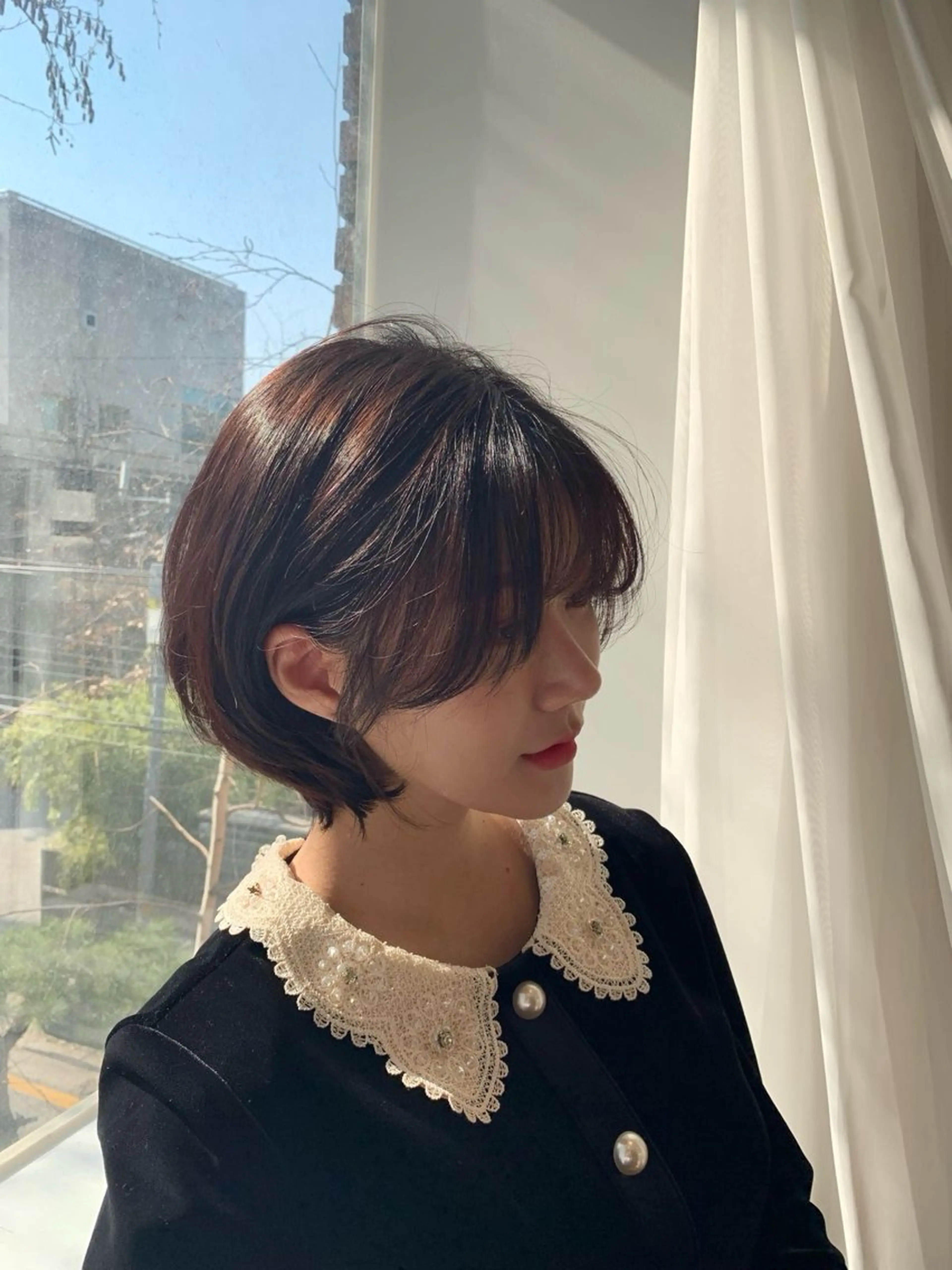 ショート レイヤーカット/ 顔まわり/アオイのヘアスタイル