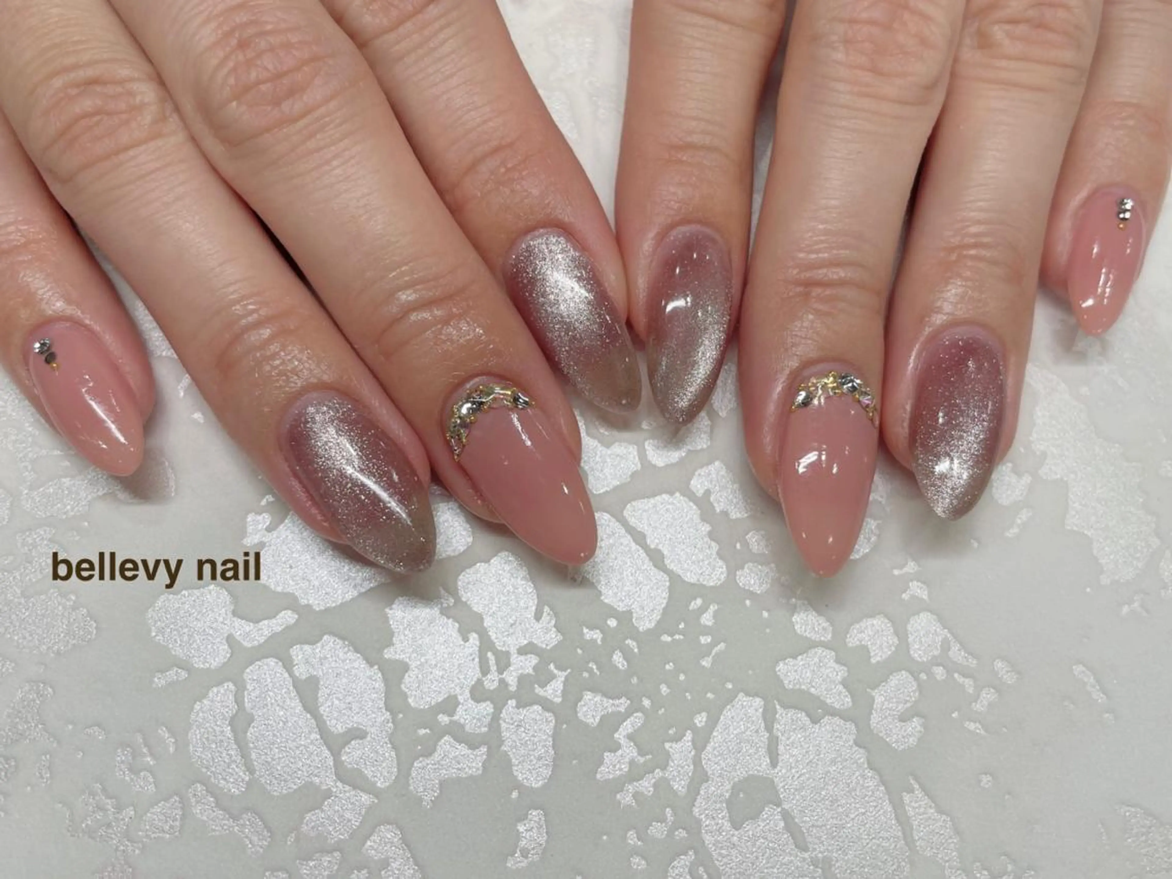 ネイル bellevy所属・藤原 はずきのネイルデザイン