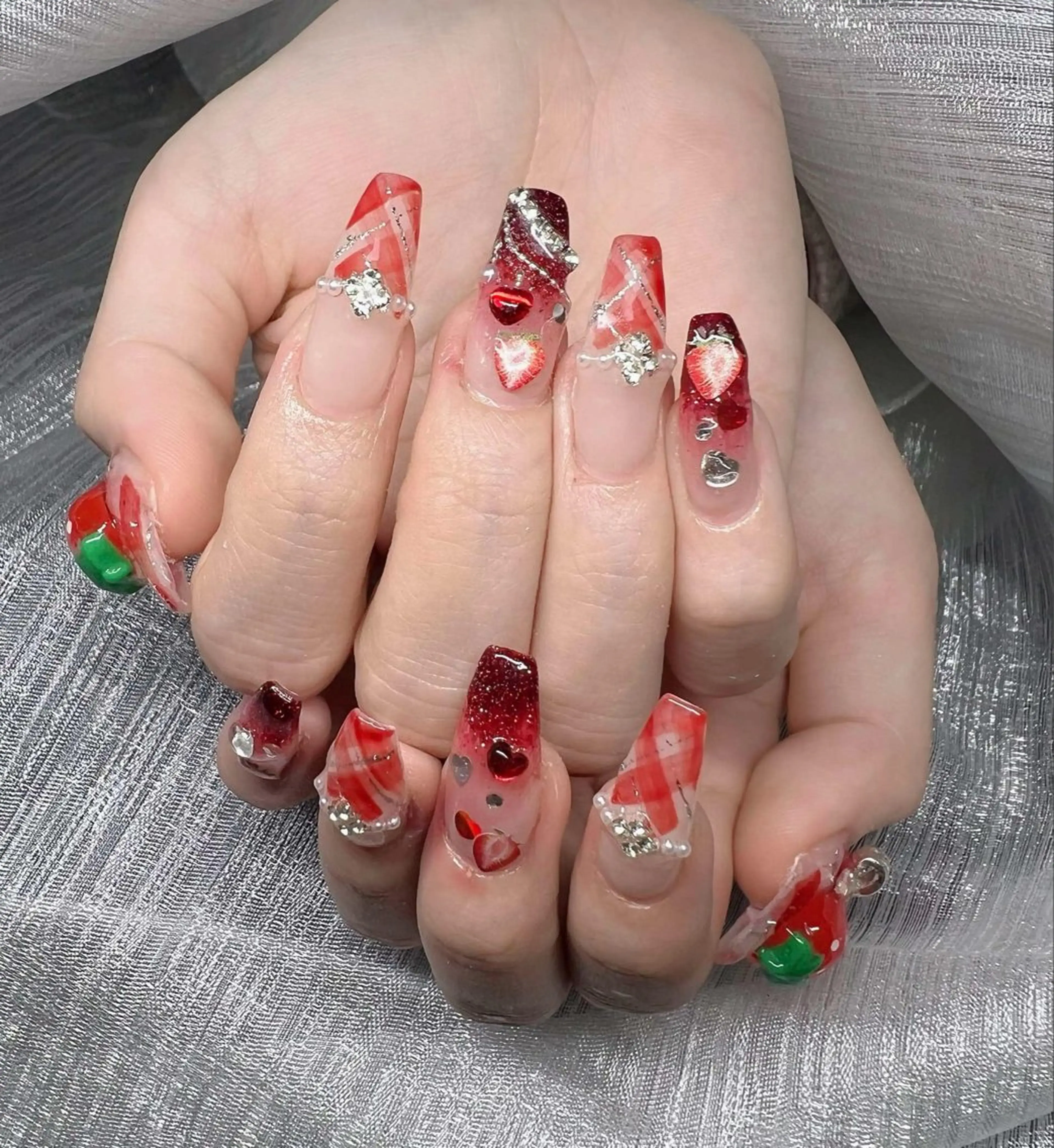 ネイル オーロラネイル チークネイル 長さ出し フットネイル フレンチネイル Lee Nails チップ長さだし専門店のネイルデザイン