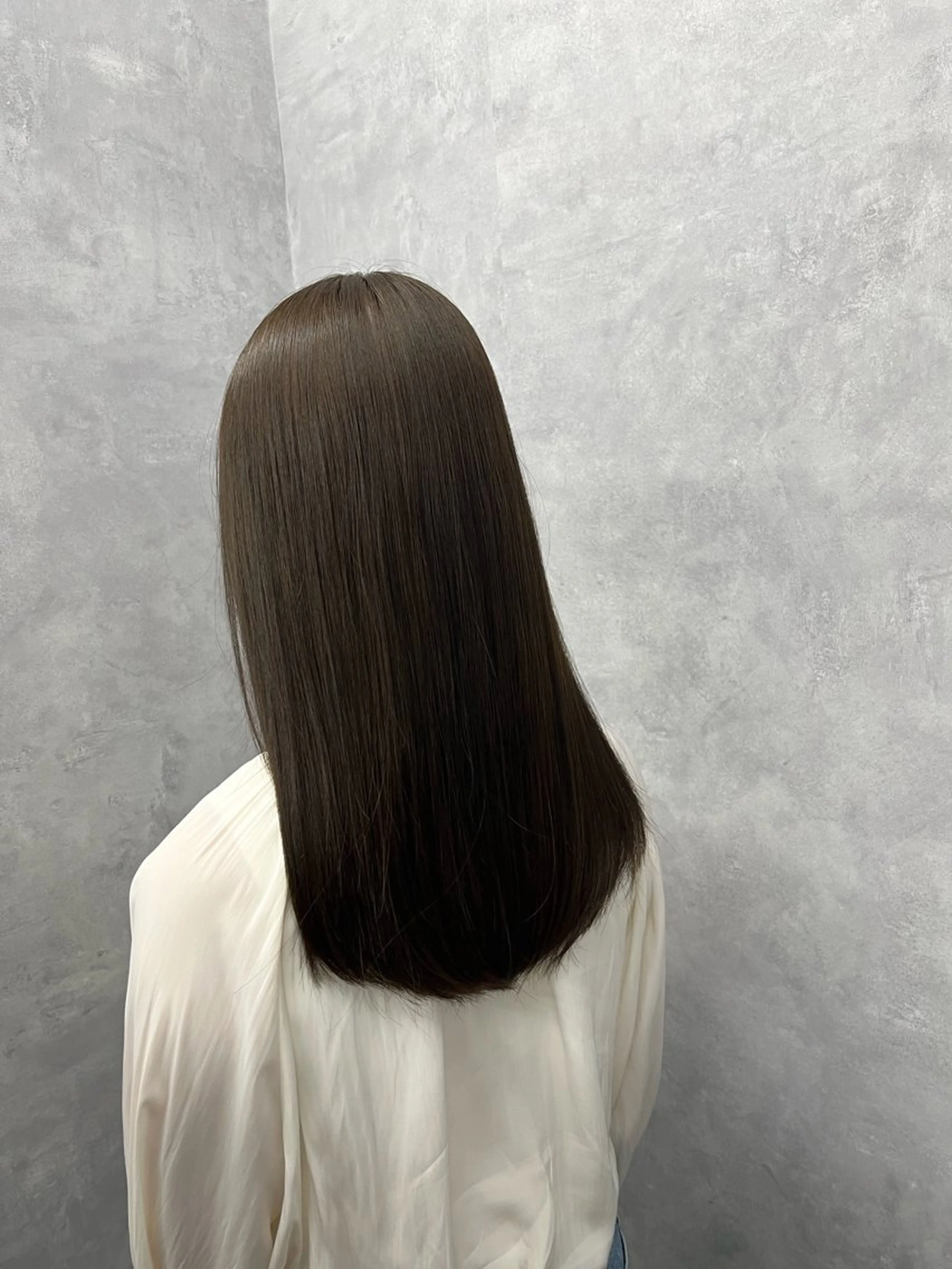 ロング カラー グレージュ オリーブグレージュ オリーブグレー オレンジ カット ヘアカラー yuri🌼 NUMBER 天王寺のヘアスタイル