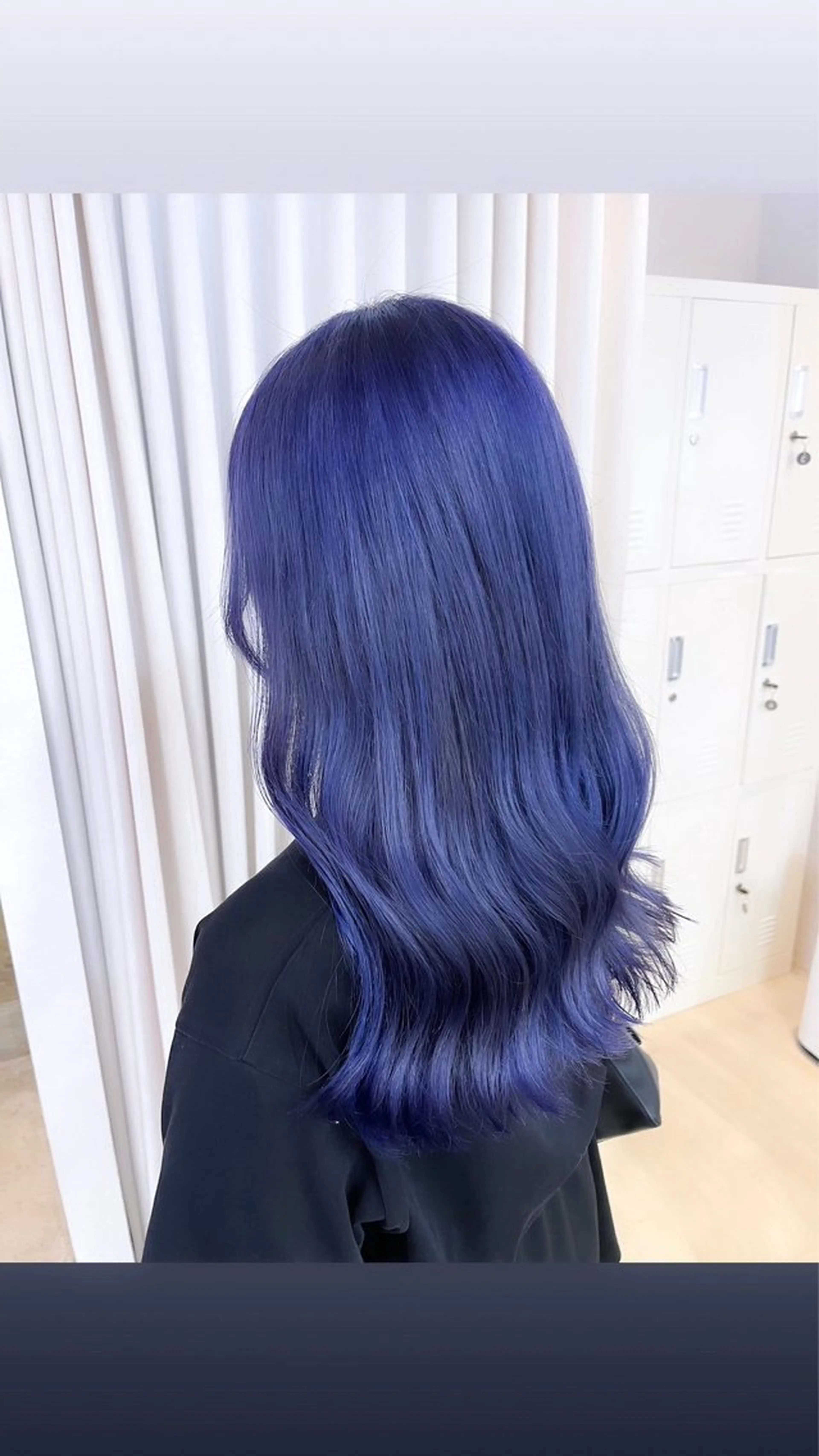 ロング カラー ブリーチ ブルーカラー エドルカラー イルミナカラー ロング カット ヘアカラー BOX mico.のヘアスタイル