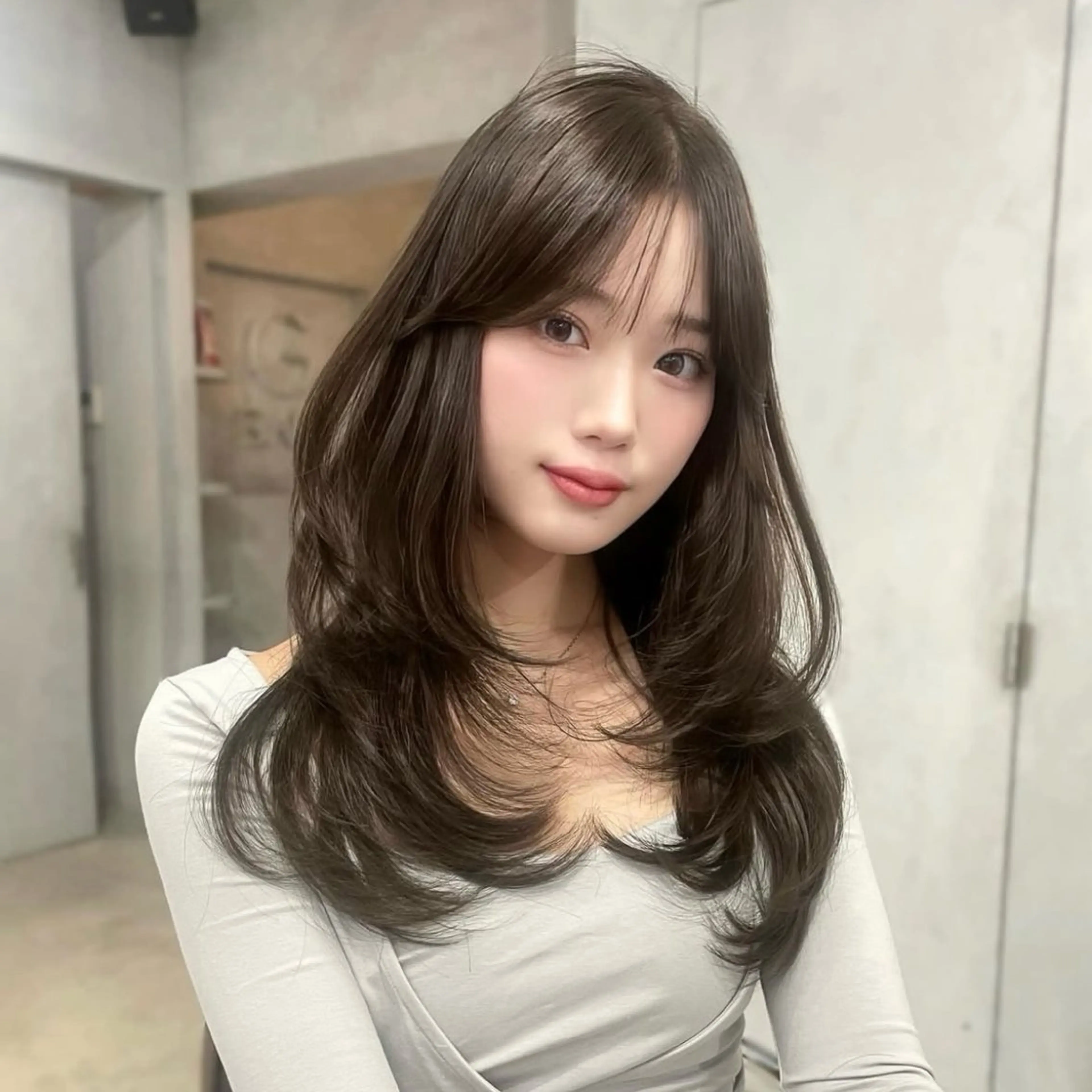 ミディアム レイヤーカット モテ韓国ヘア/ レイヤー🤍RIKAのヘアスタイル