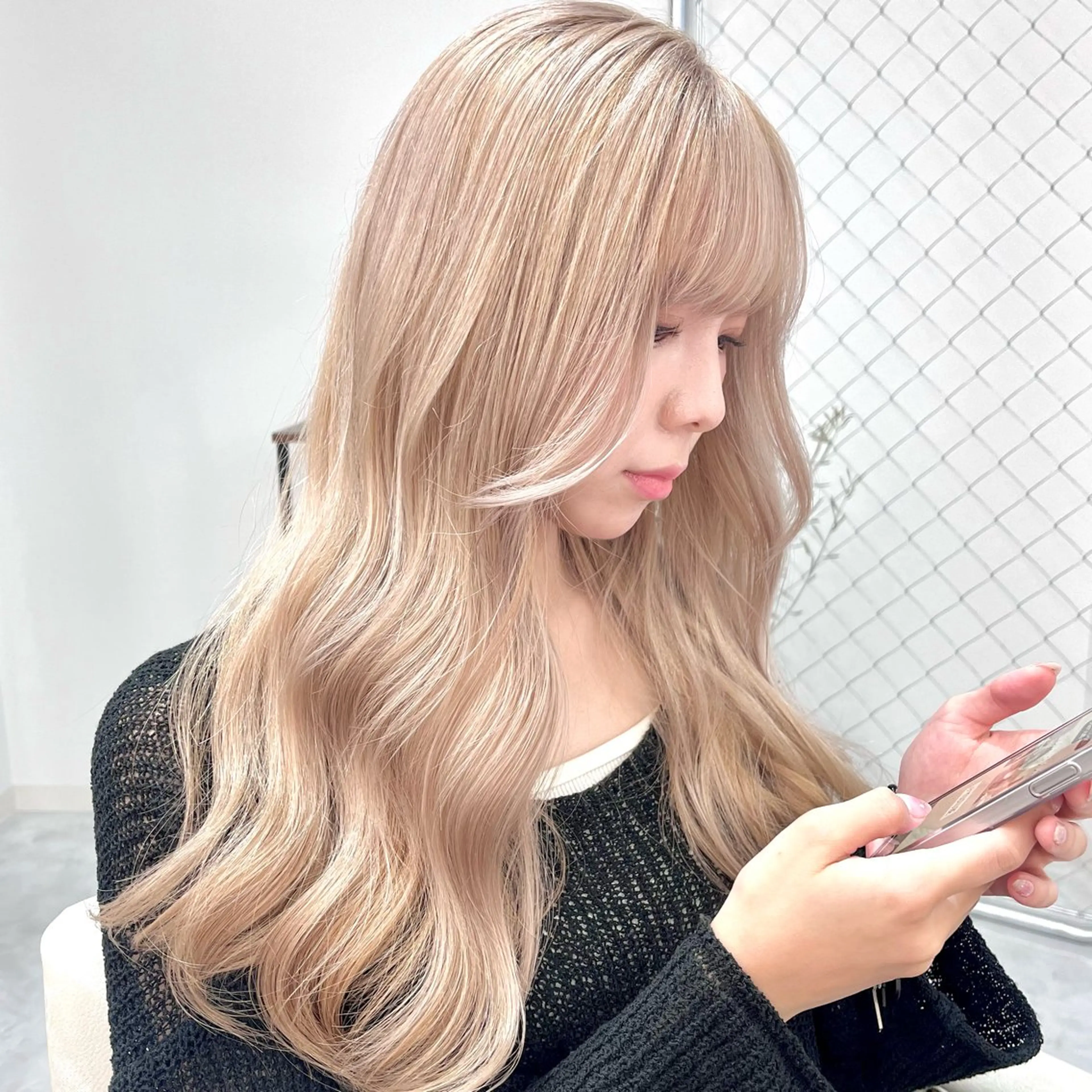 ミディアム カラー パーマ ヘアアレンジ メンズ キッズ ベージュカラー ミルクティーベージュ カット ヘアカラー トリートメント ✨艶ハイトーン/ 💗モモ໒꒱のヘアスタイル