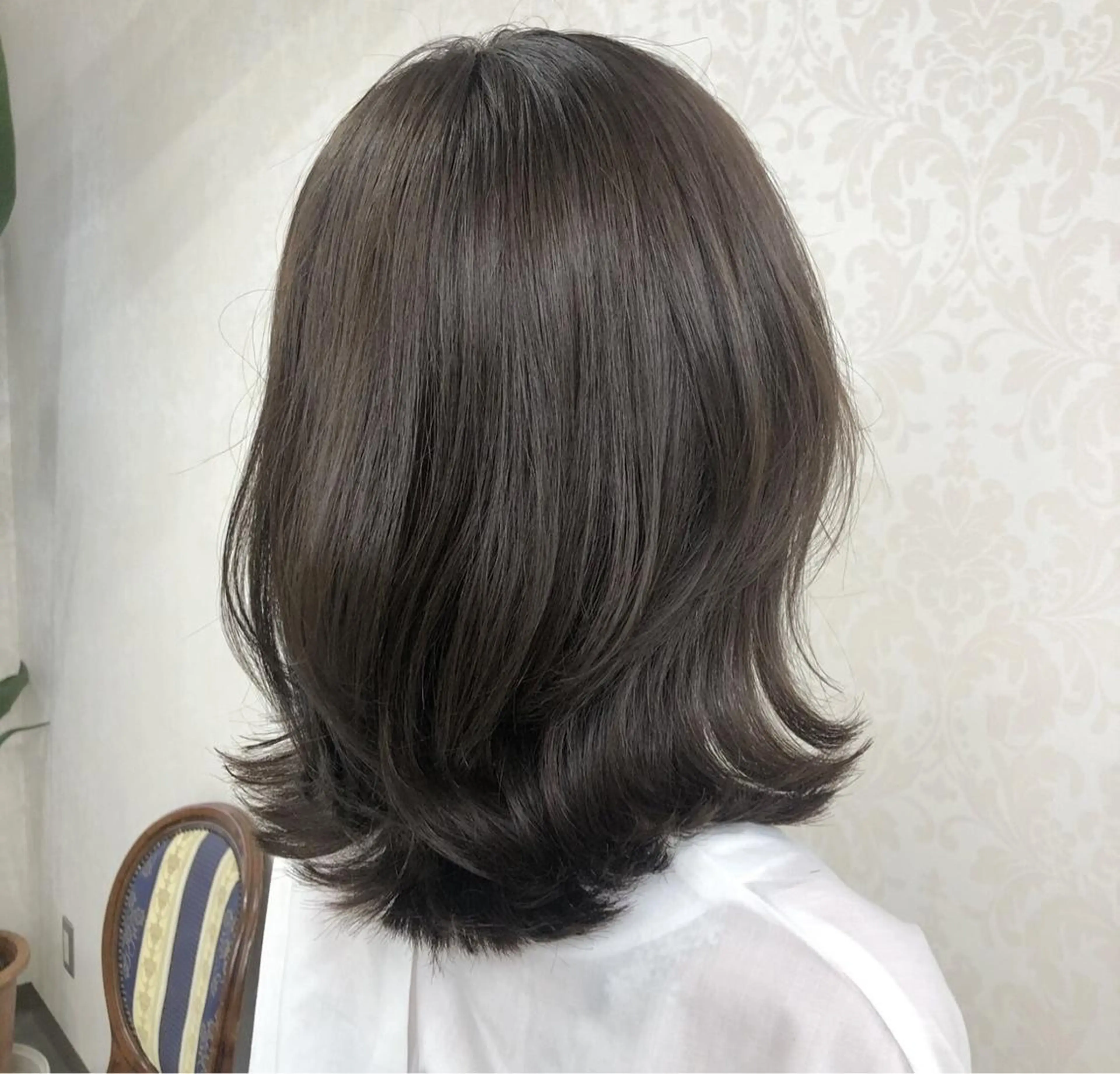 高発色カラー➕トリートメント➕デザインカットの写真