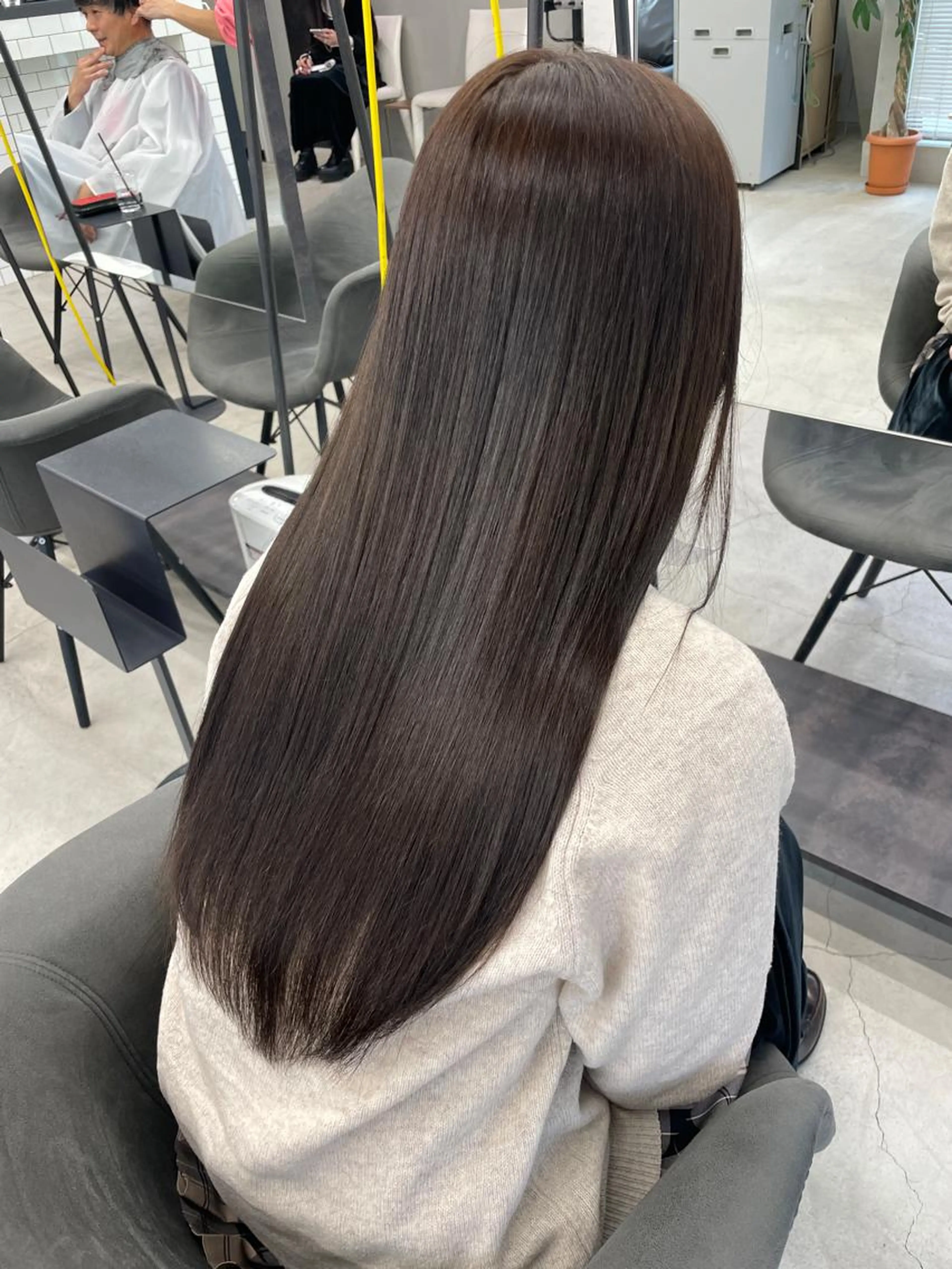 【感動のうる艶】縮毛矯正の写真